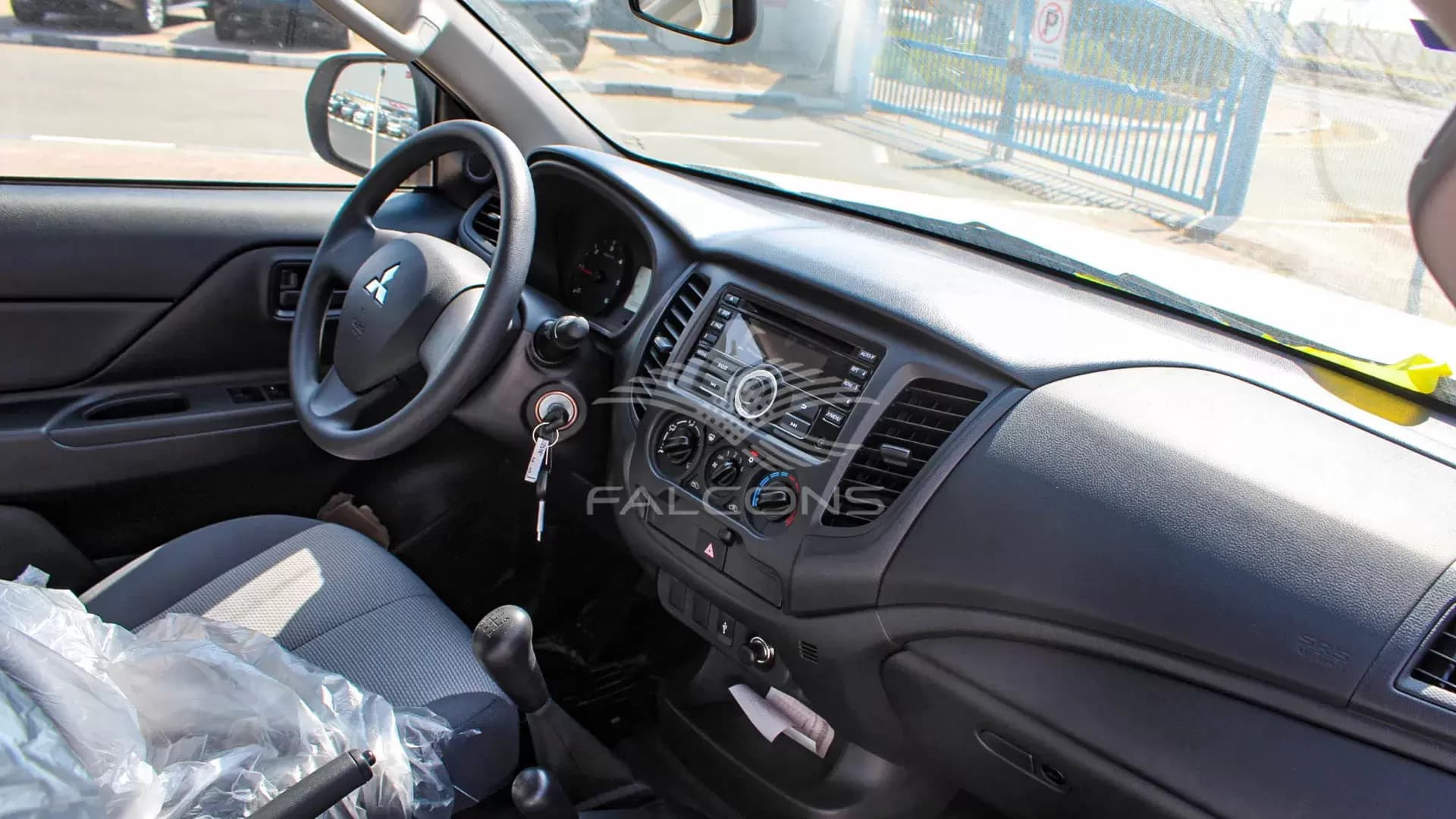 2.5L MT 2023 - Image 17