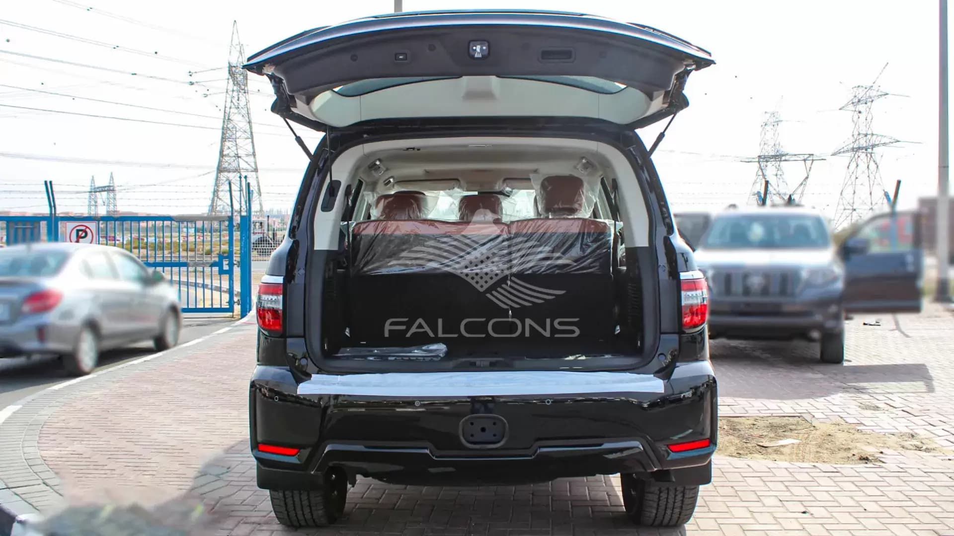 PLATINUM CITY 5.6L V8 AT - Image 8