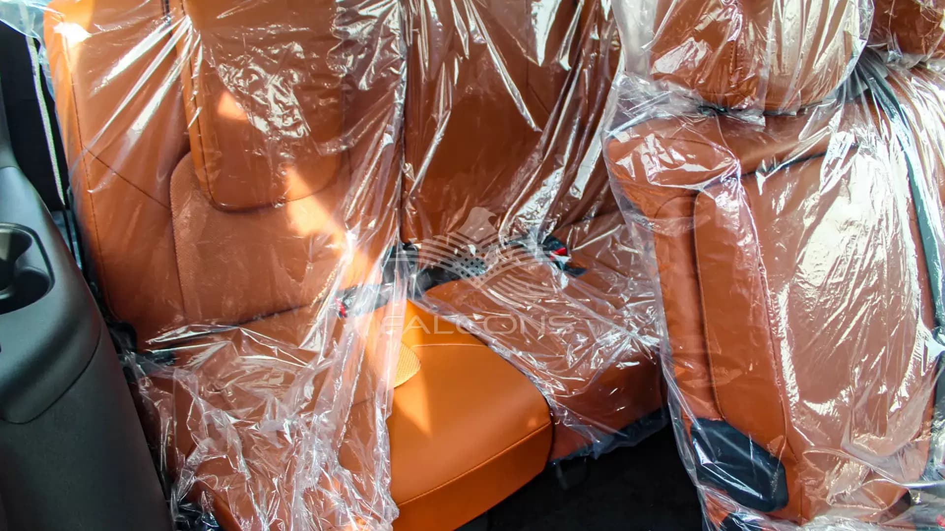 PLATINUM CITY 5.6L V8 AT - Image 12