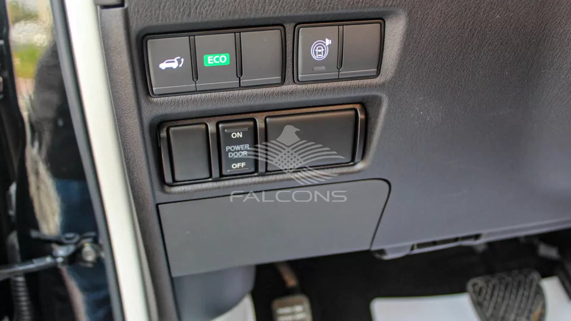 PLATINUM CITY 5.6L V8 AT - Image 16