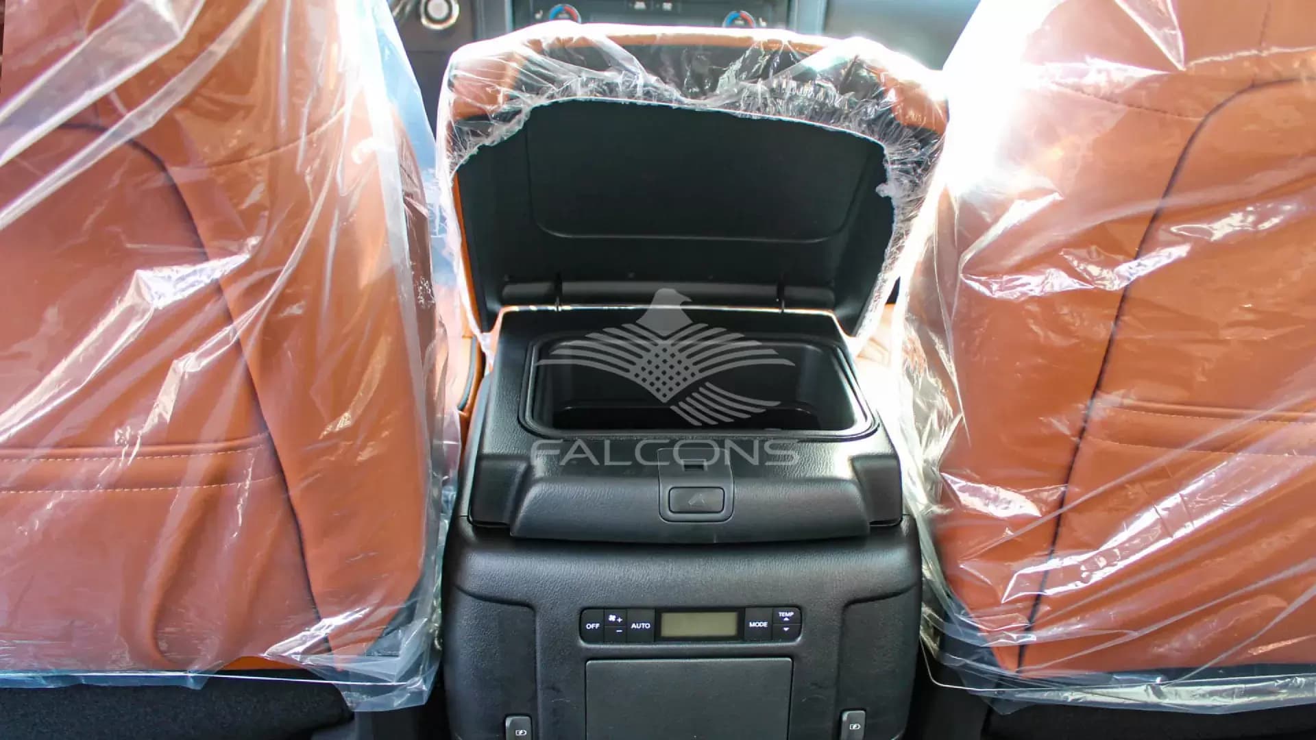 PLATINUM CITY 5.6L V8 AT - Image 20