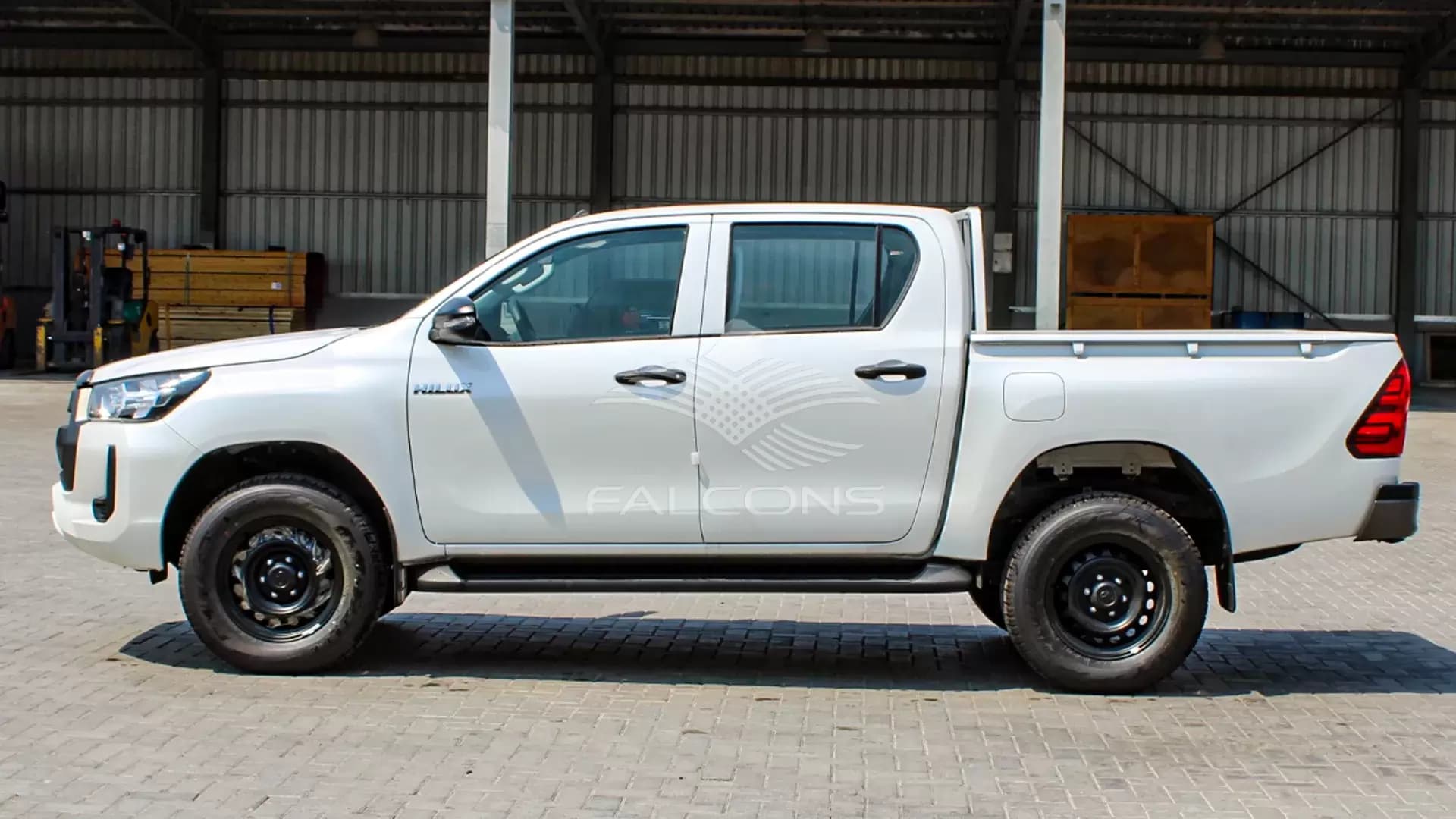 2.4L GL Diesel MID D DC 4WD MT - Image 2