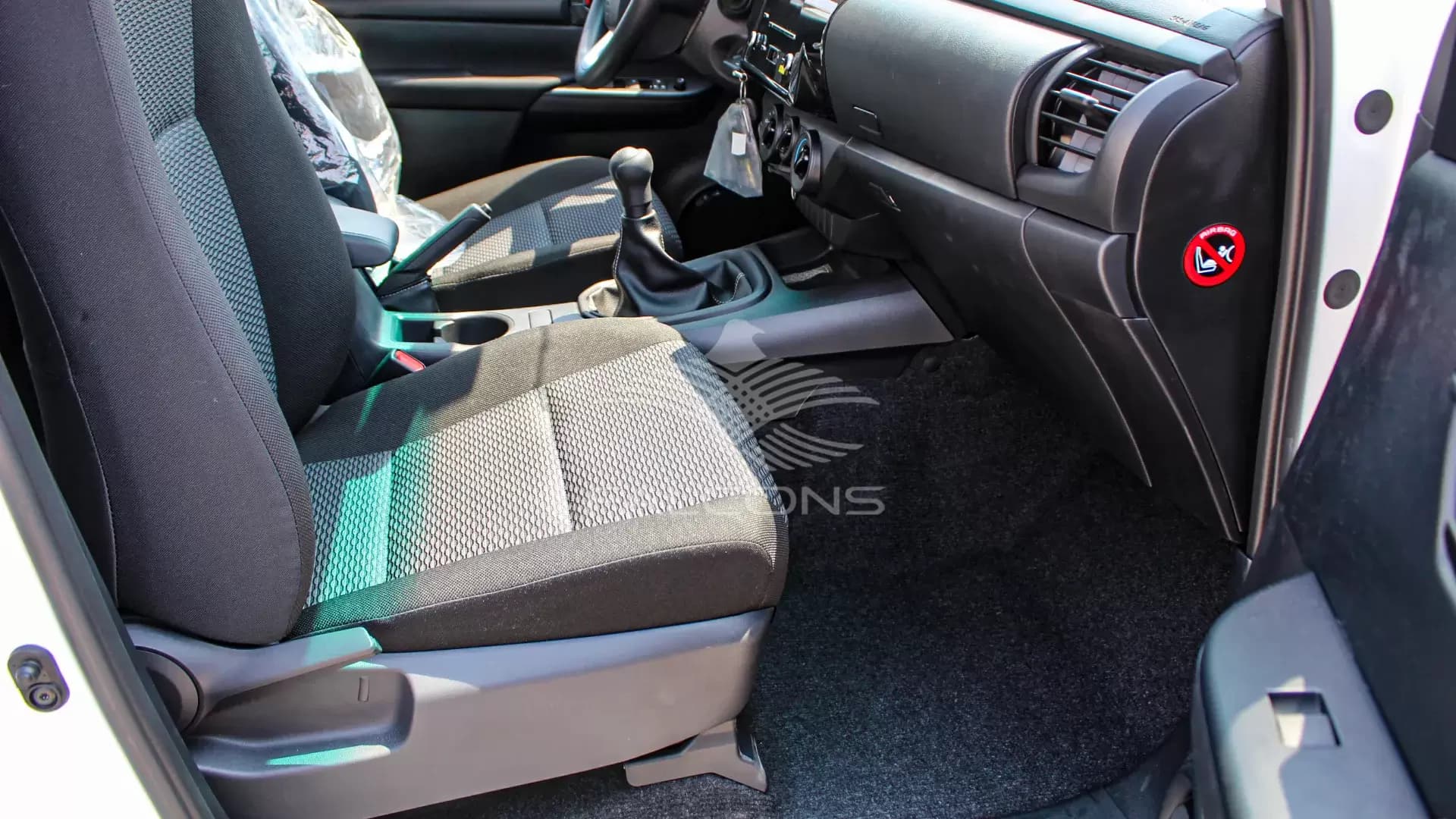 2.4L GL Diesel MID D DC 4WD MT - Image 13