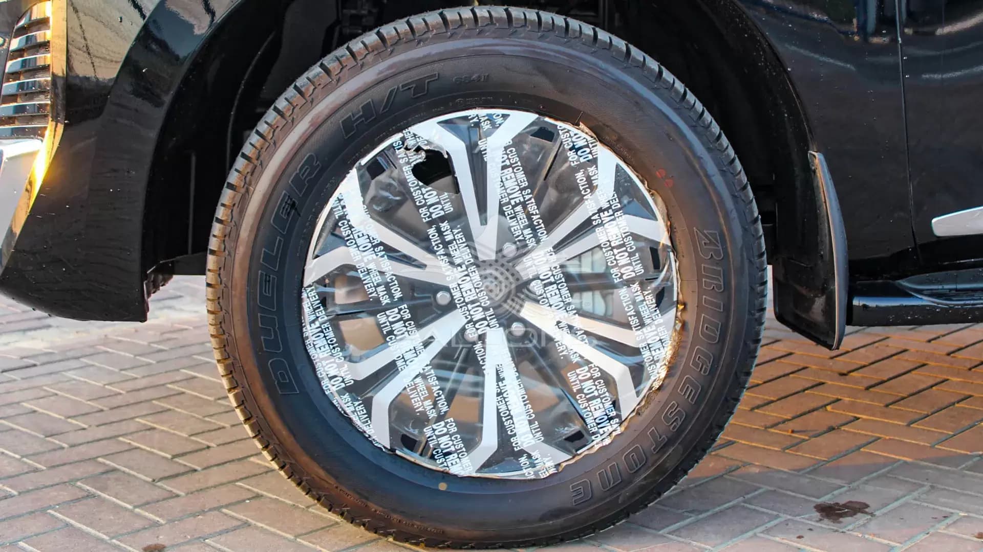 LE TITANIUM 5.6L V8 7AT - Image 5