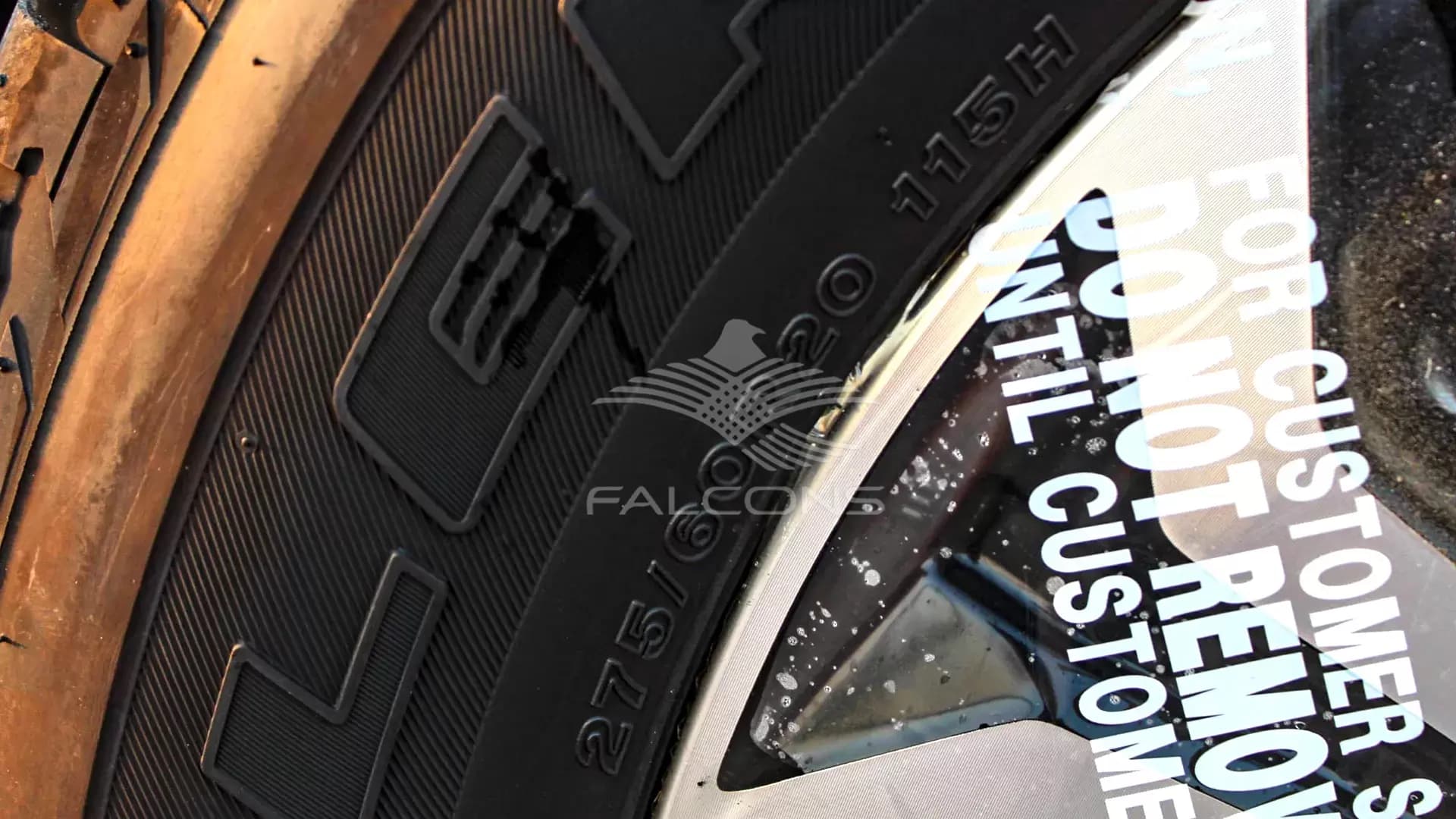 LE TITANIUM 5.6L V8 7AT - Image 6