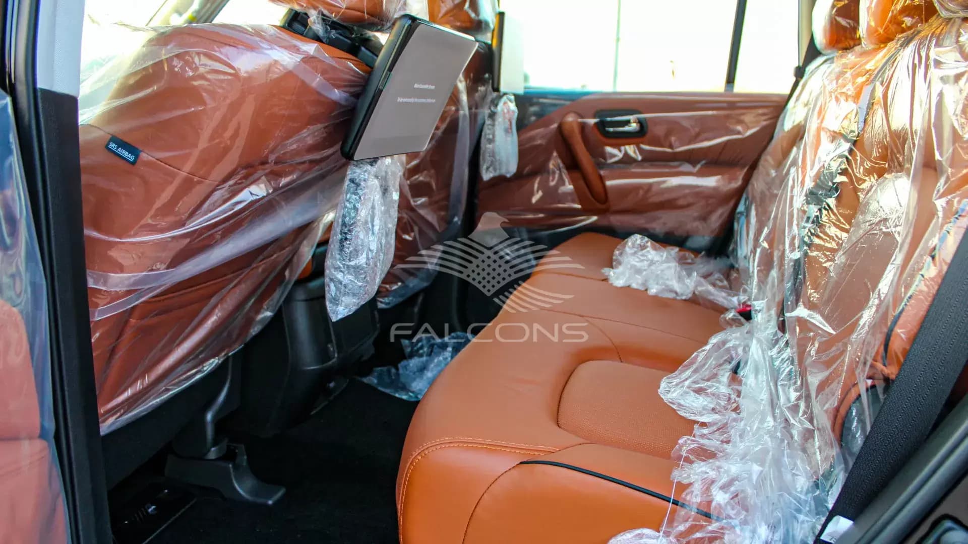 LE TITANIUM 5.6L V8 7AT - Image 8