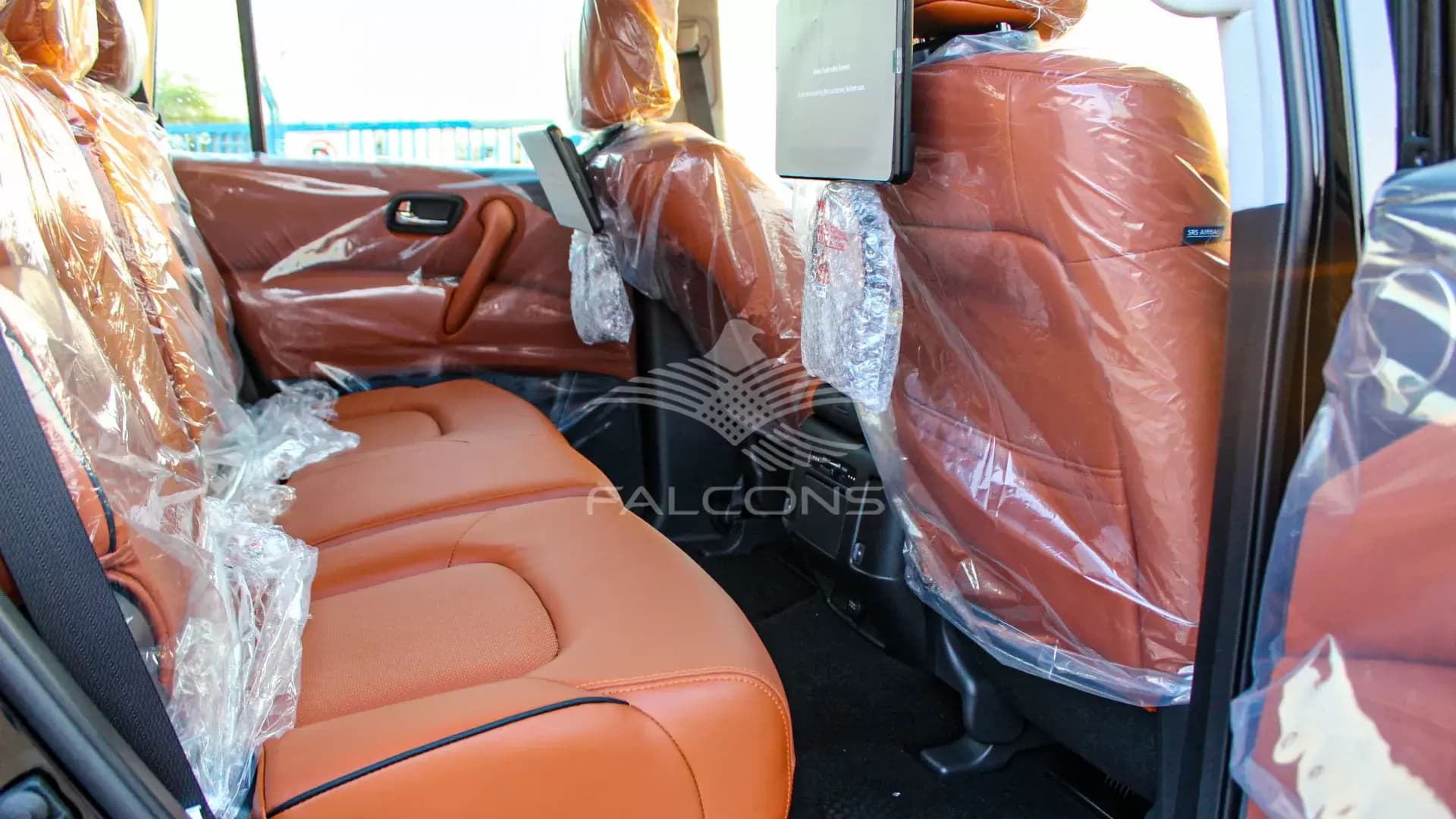 LE TITANIUM 5.6L V8 7AT - Image 10