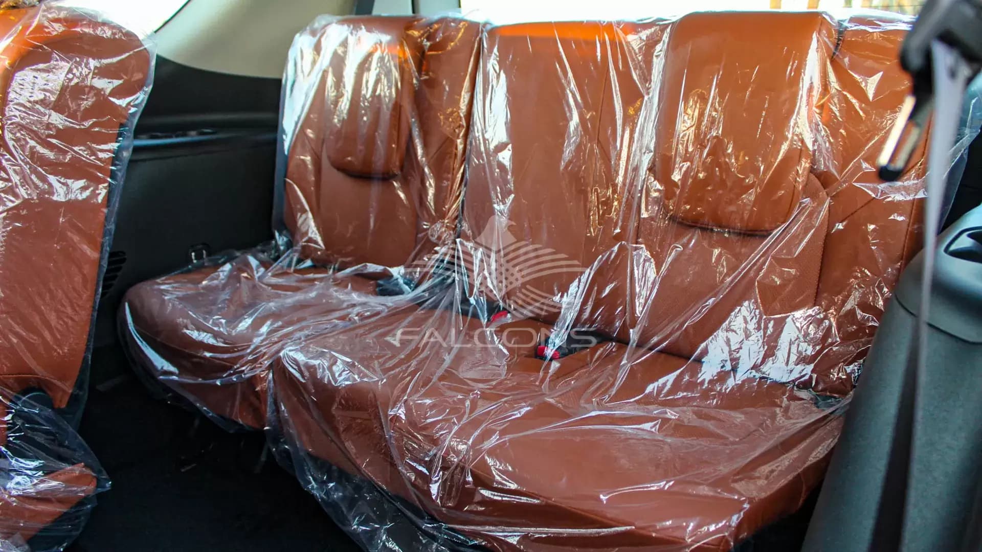 LE TITANIUM 5.6L V8 7AT - Image 15