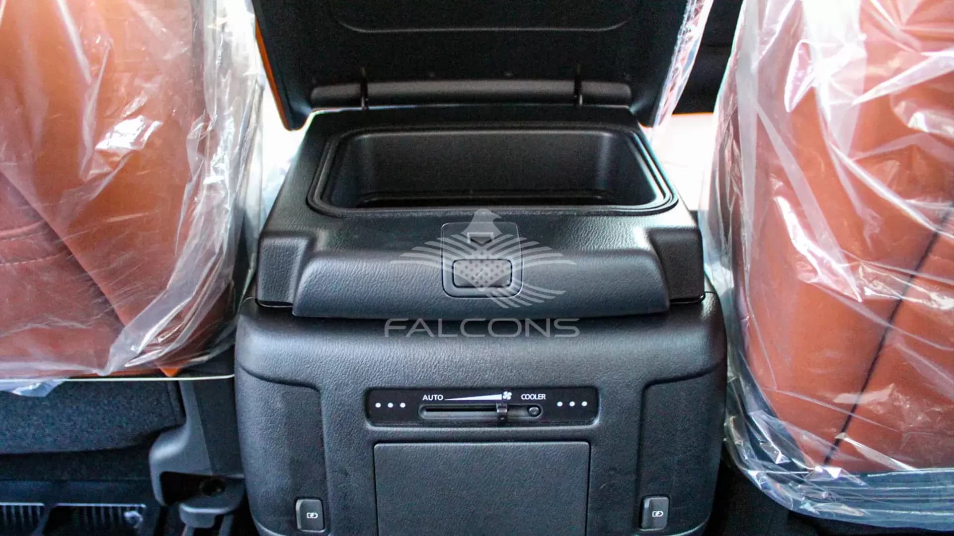 LE TITANIUM 5.6L V8 7AT - Image 17