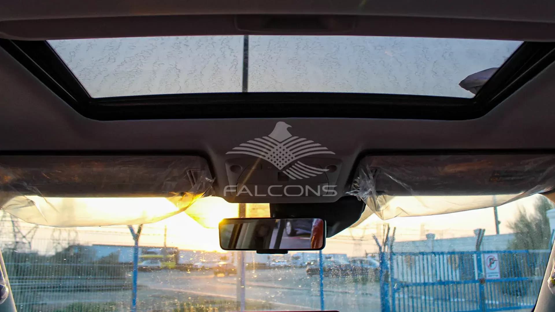 LE TITANIUM 5.6L V8 7AT - Image 18