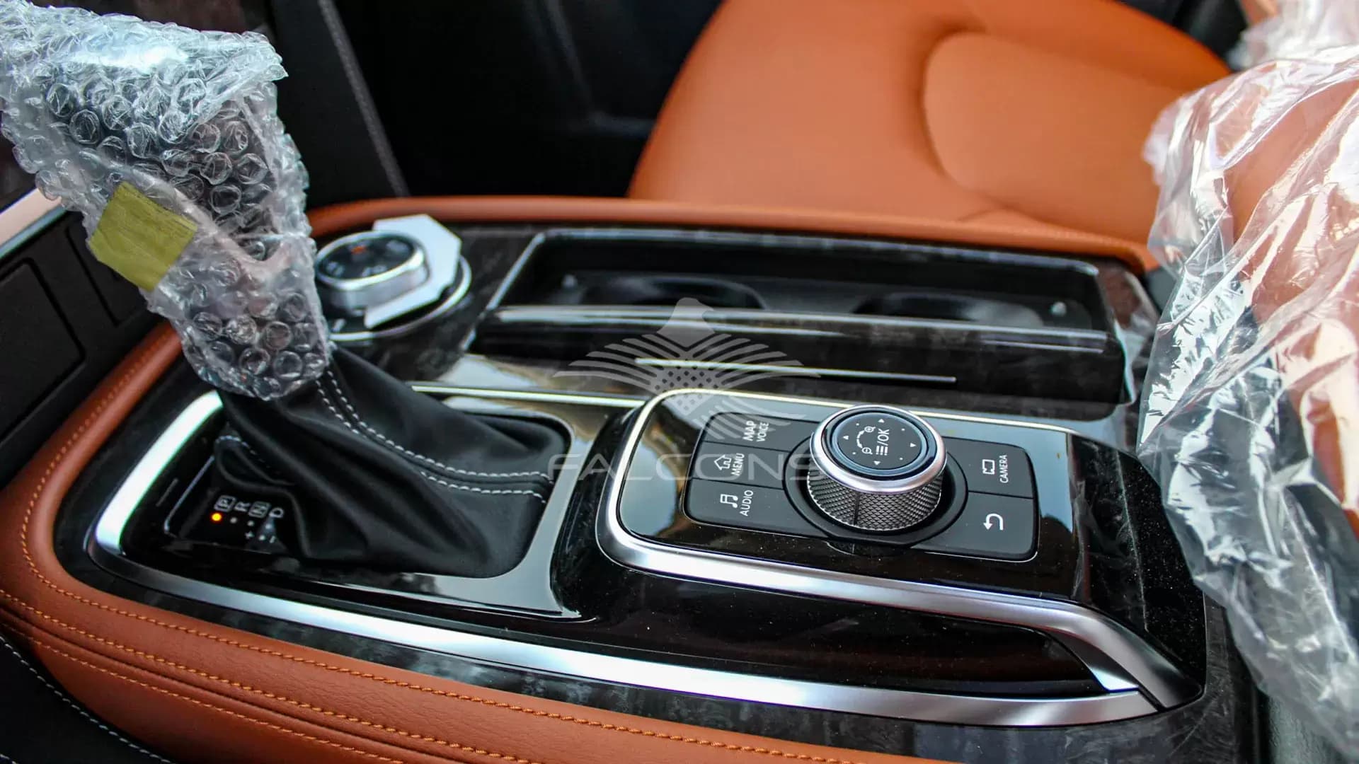 LE TITANIUM 5.6L V8 7AT - Image 20