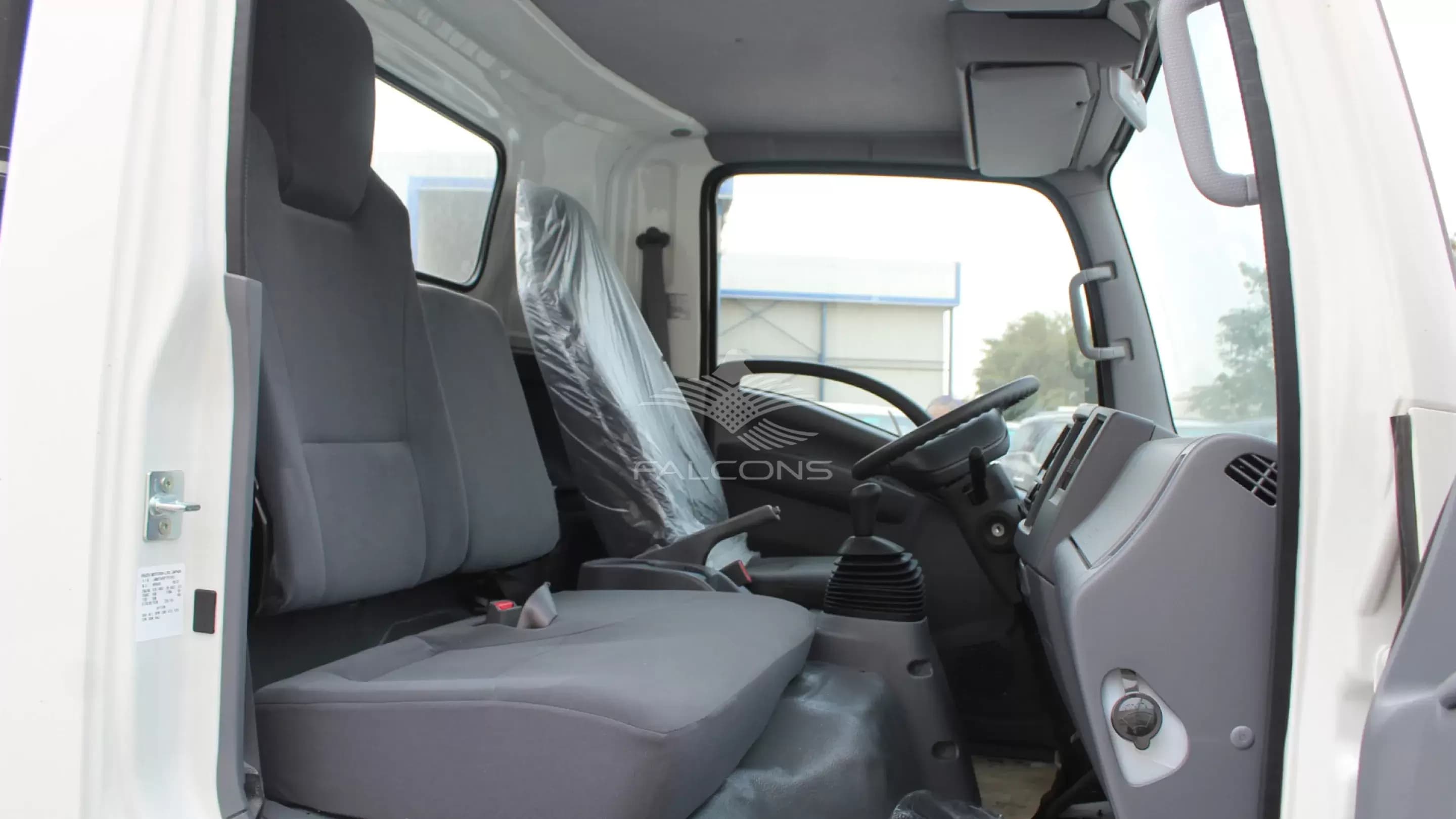 4570 cc TRUCK CAB CHASSIS 4X2 DIESEL MT - Image 10