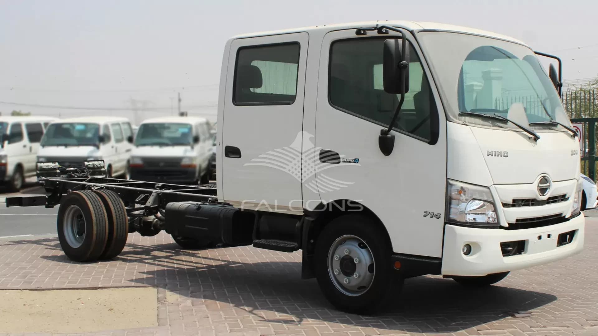 XZU 720L 714LWB CREW CAB 4x2 CHASSIS MT - Image 5