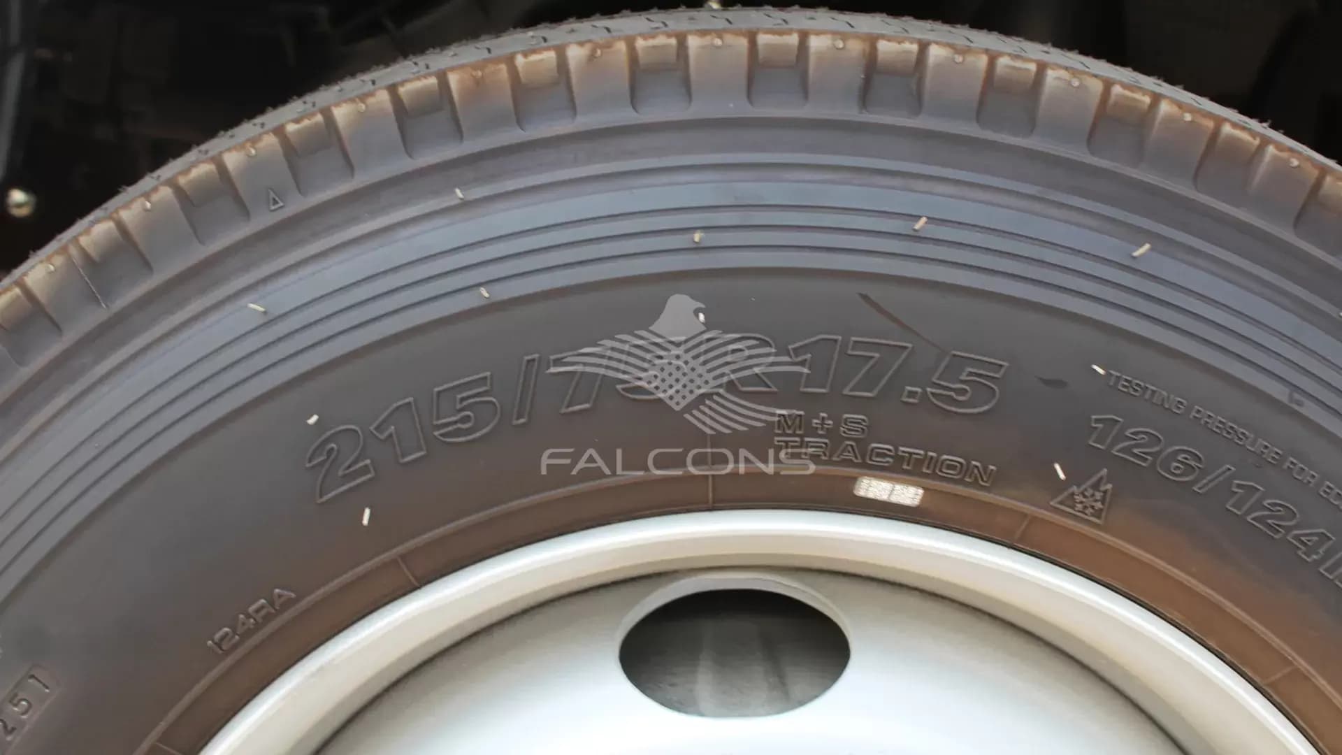 XZU 720L 714LWB CREW CAB 4x2 CHASSIS MT - Image 8