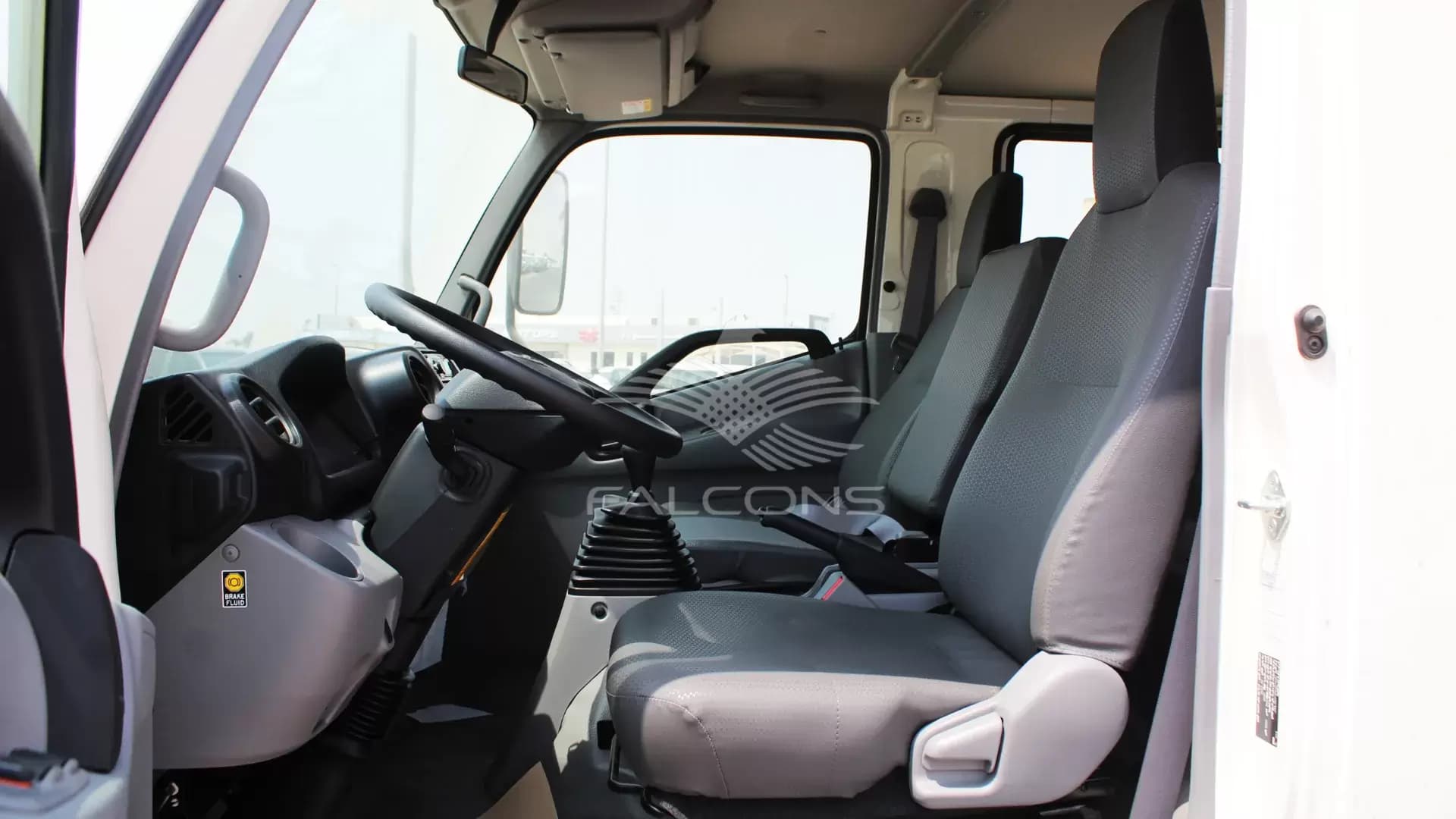 XZU 720L 714LWB CREW CAB 4x2 CHASSIS MT - Image 9