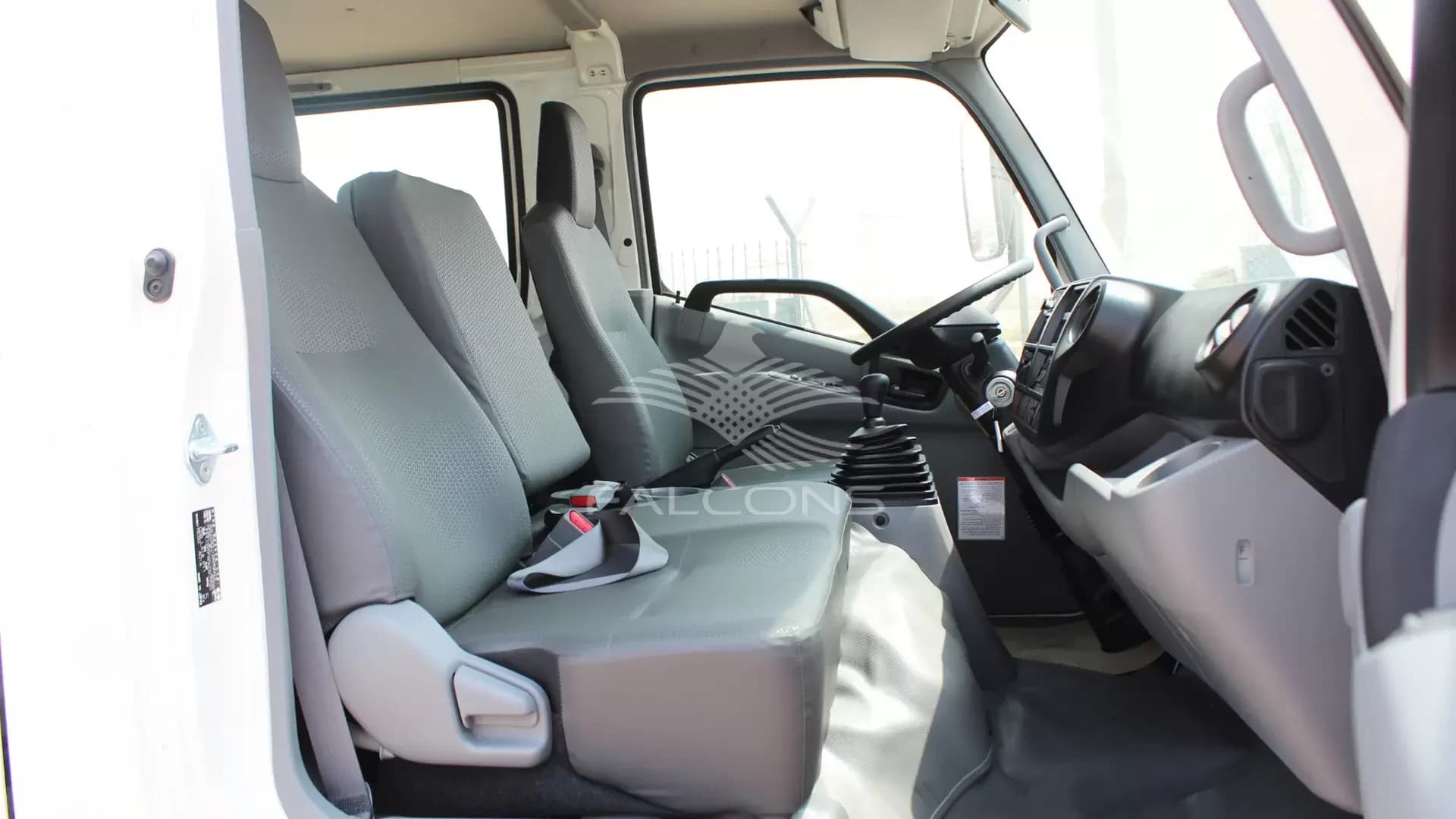 XZU 720L 714LWB CREW CAB 4x2 CHASSIS MT - Image 12