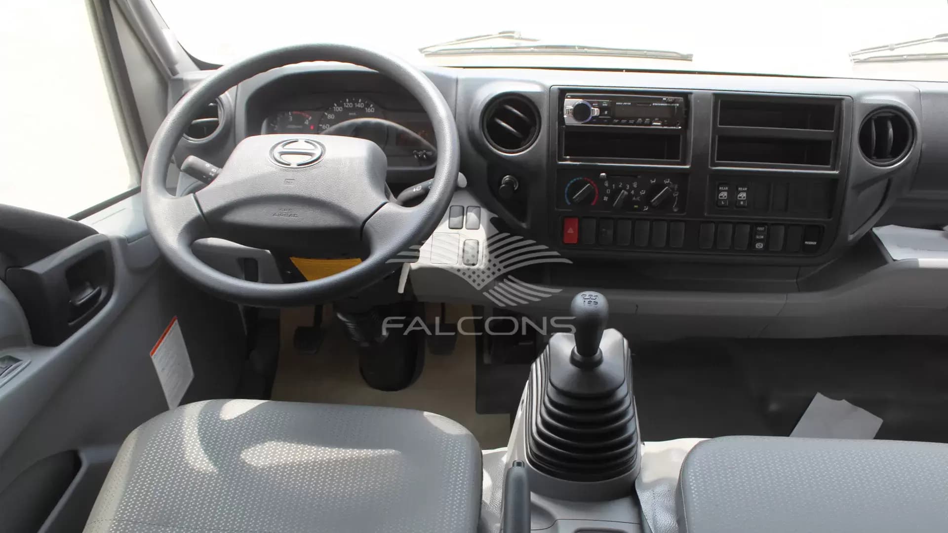 XZU 720L 714LWB CREW CAB 4x2 CHASSIS MT - Image 16