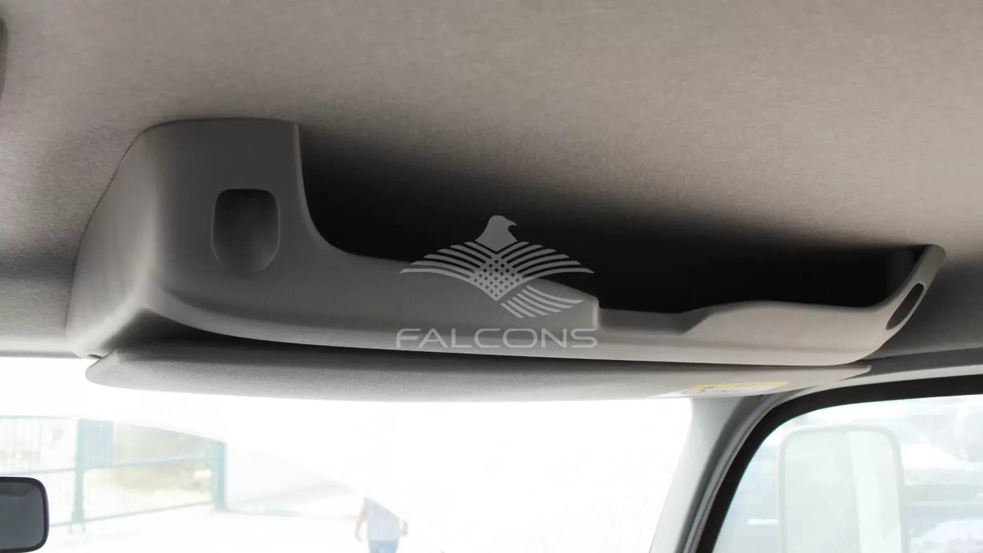 XZU 720L 714LWB CREW CAB 4x2 CHASSIS MT - Image 17