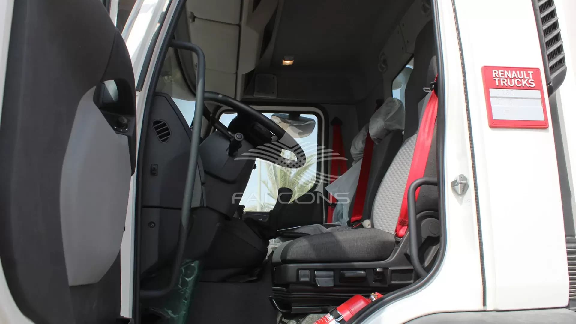 7.0L D14 HIGH 4X4 E6 - Image 9