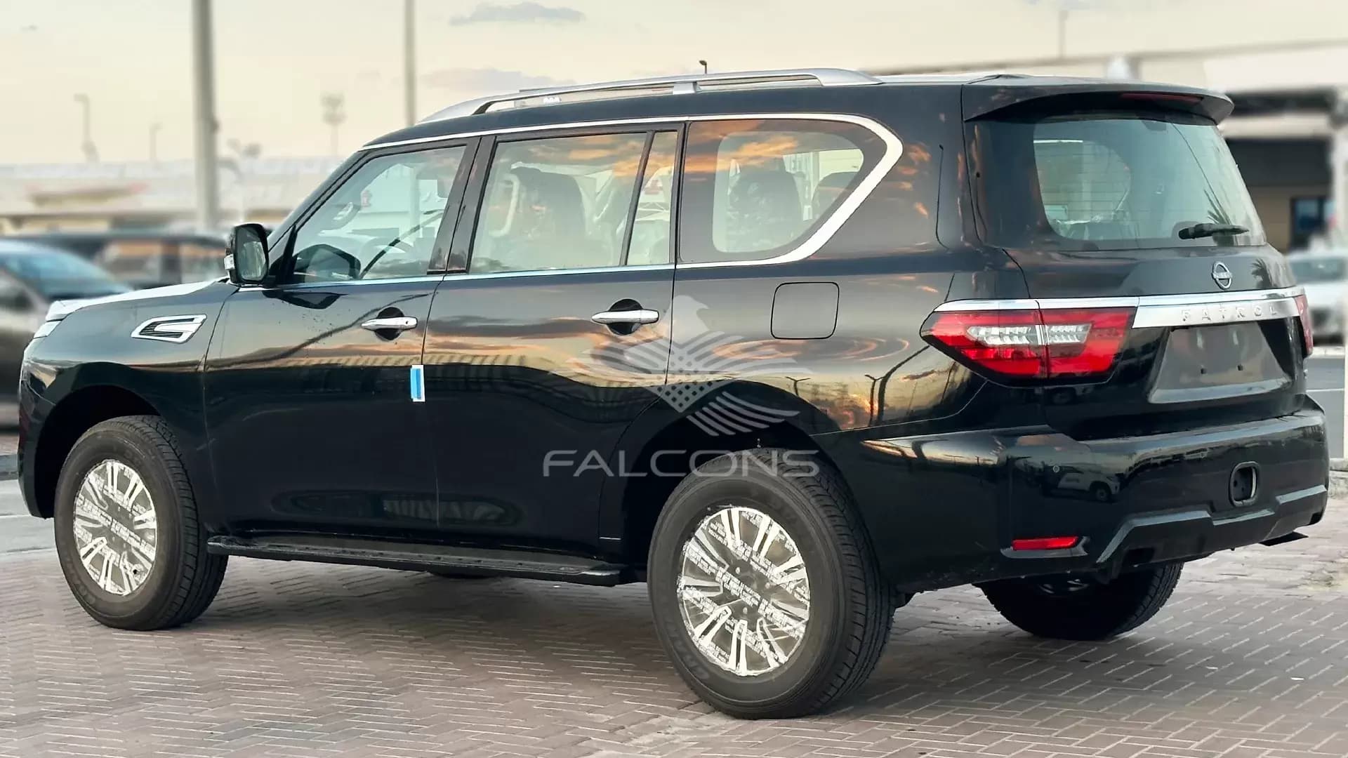 4.0L TITANIUM V6 7AT P 2023 - Image 2