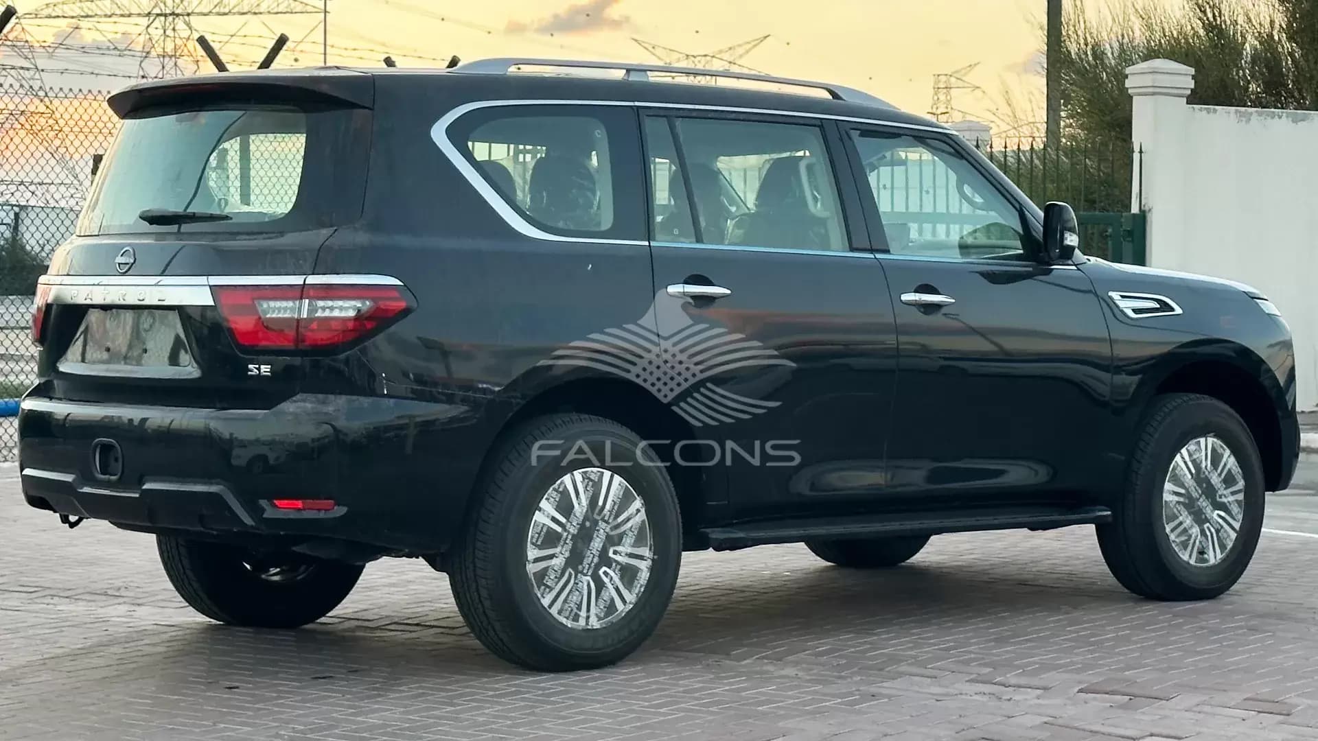 4.0L TITANIUM V6 7AT P 2023 - Image 4