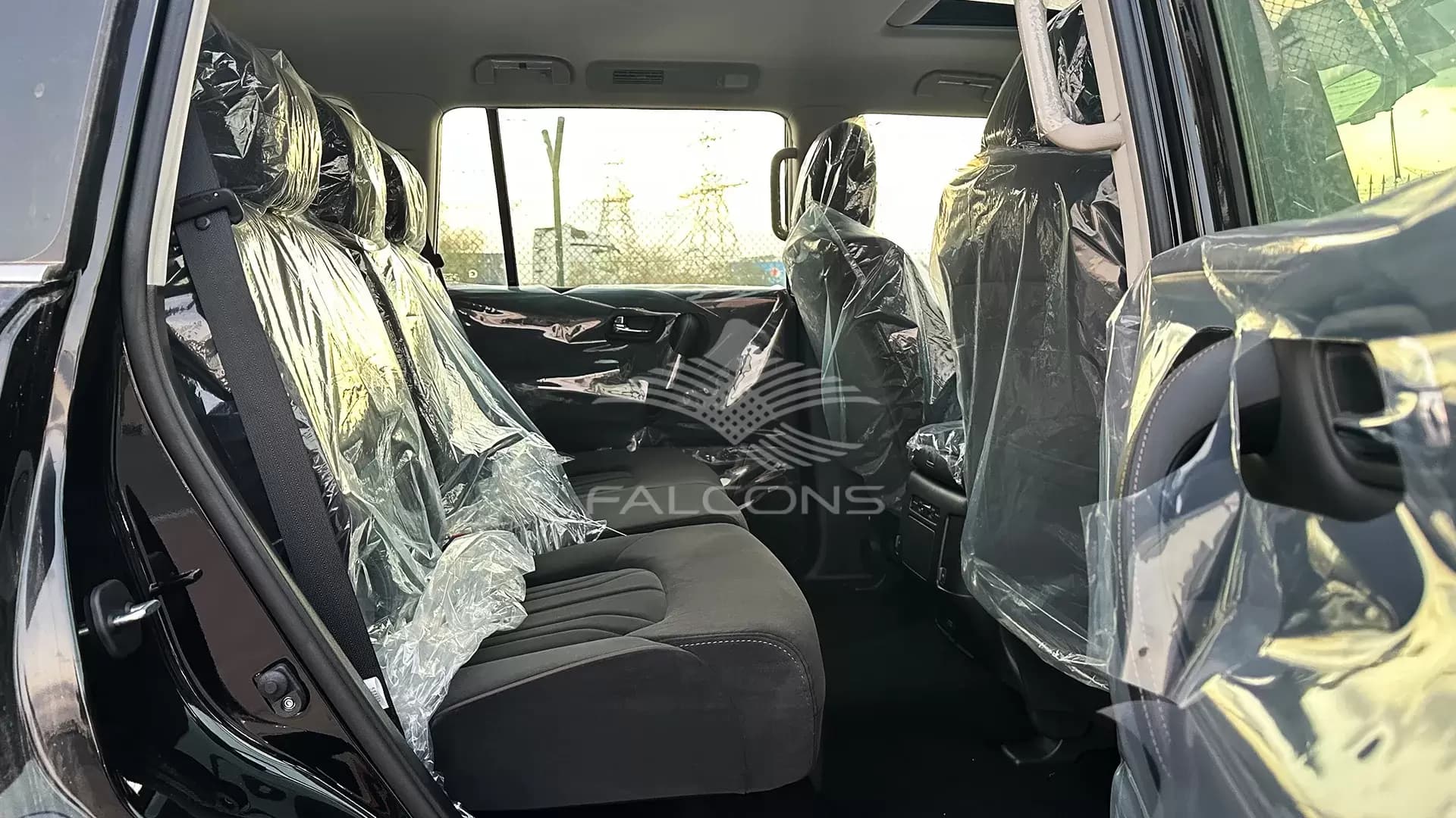 4.0L TITANIUM V6 7AT P 2023 - Image 11