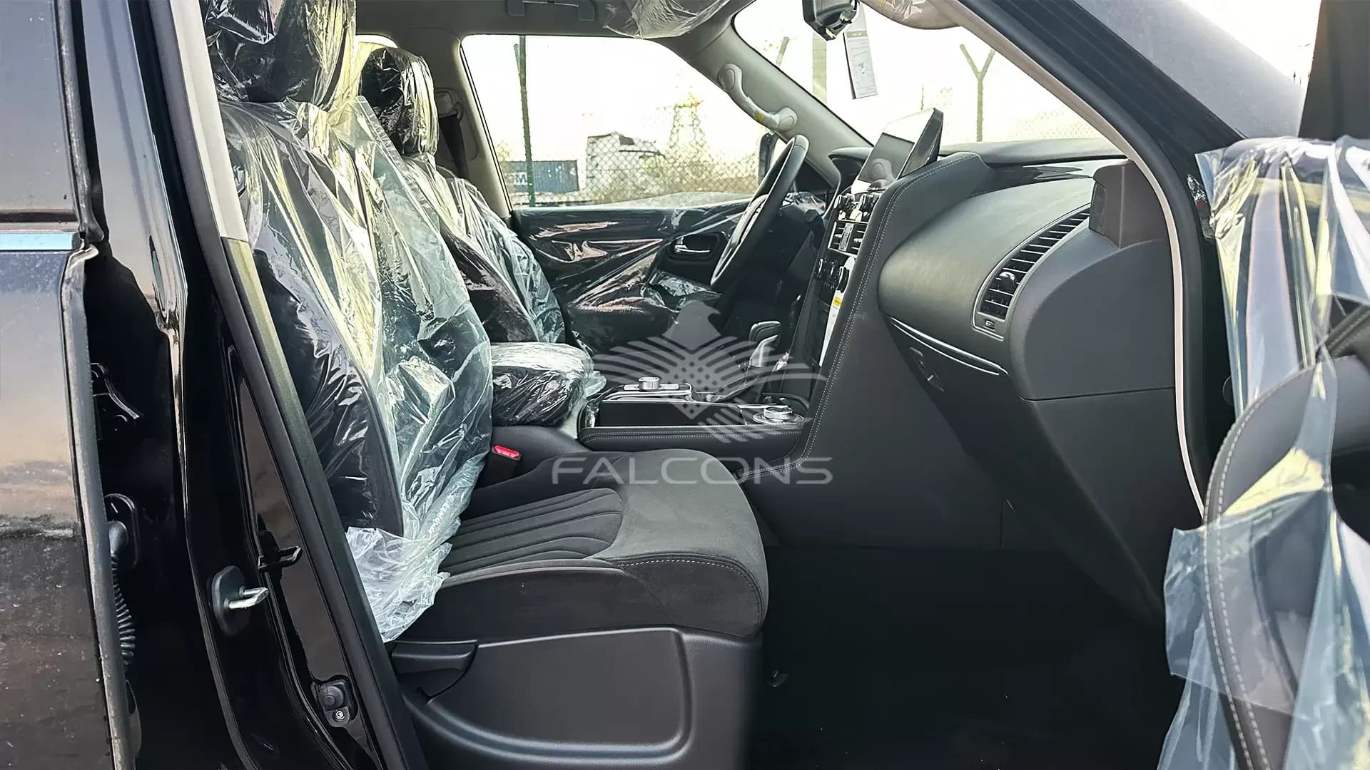 4.0L TITANIUM V6 7AT P 2023 - Image 12