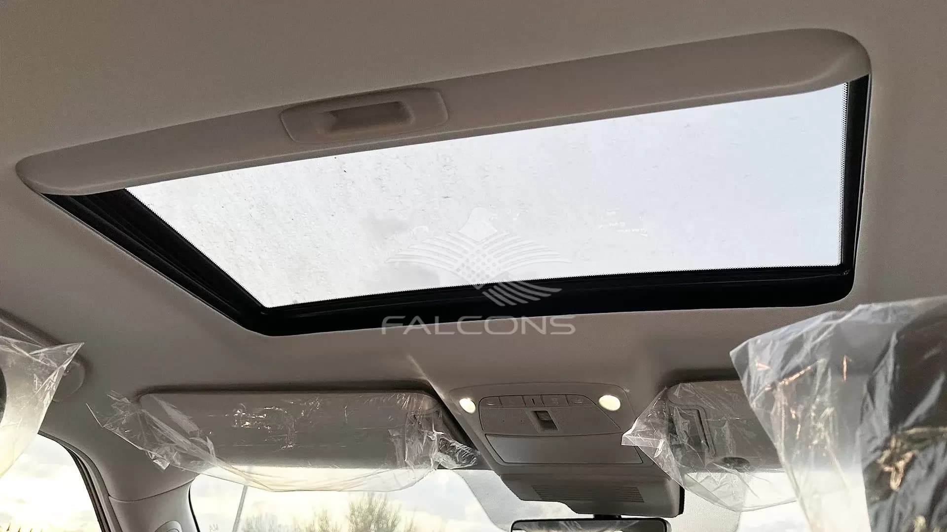 4.0L TITANIUM V6 7AT P 2023 - Image 20