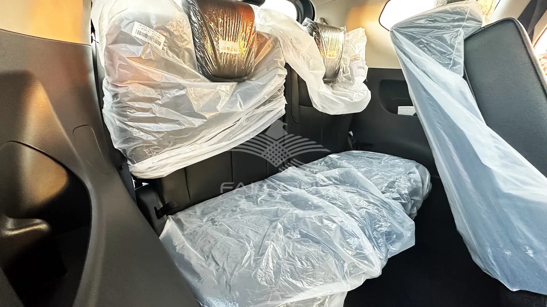 2.5L 4WD P 7S PLATINUM AT - Image 12