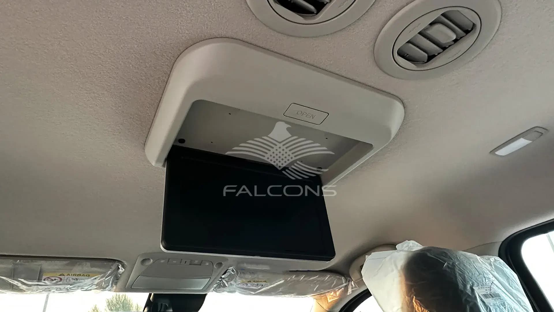 2.5L 4WD P 7S PLATINUM AT - Image 18