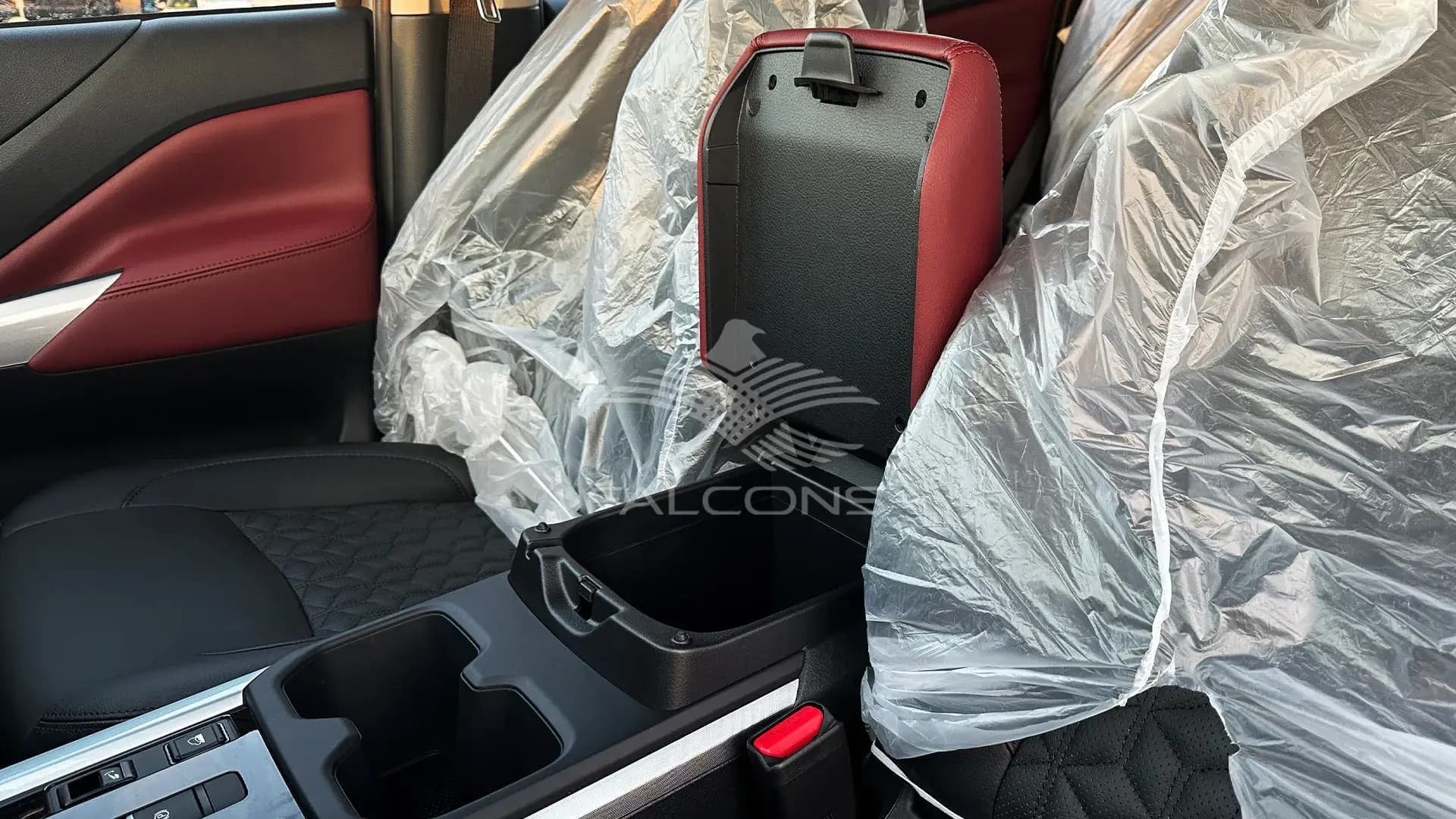 2.5L 4WD P 7S PLATINUM AT - Image 19