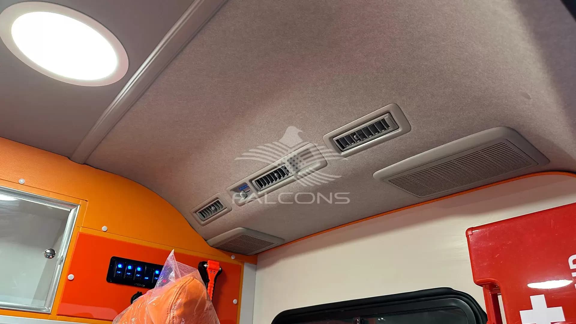 2.7L VAN HIGH ROOF AMBULANCE P MT - Image 10