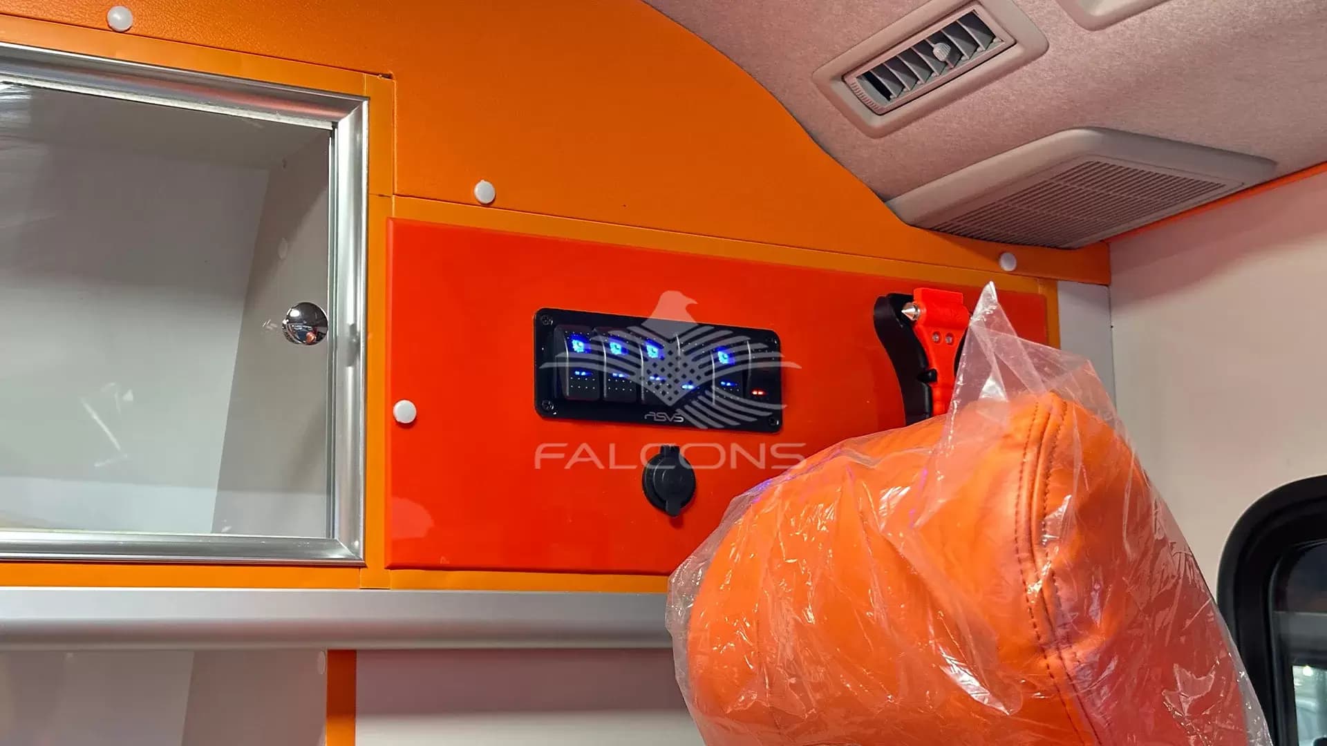 2.7L VAN HIGH ROOF AMBULANCE P MT - Image 16