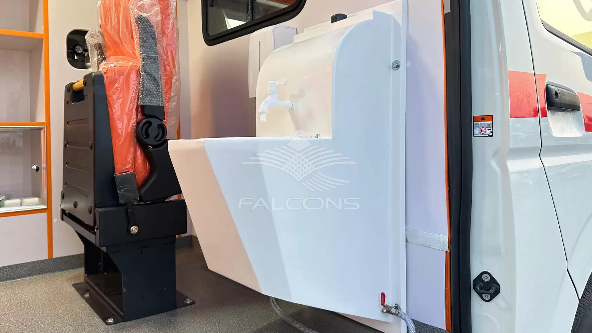 2.7L VAN HIGH ROOF AMBULANCE P MT - Image 18