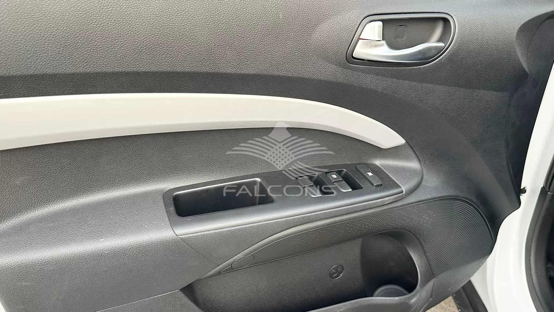 1.4L FUN VERSION SUNROOF AT - Image 13