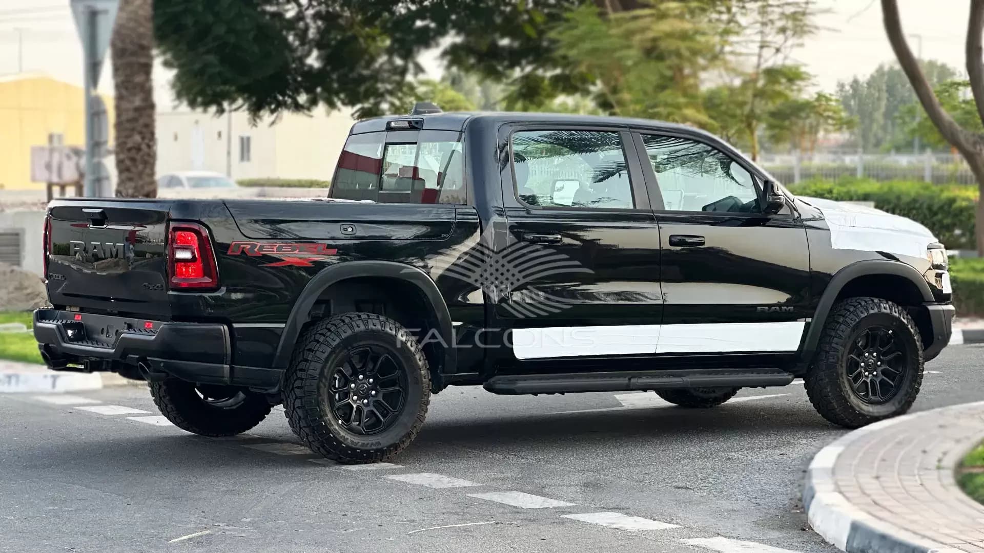 3.0L 1500 X Crew TT with Rambox - Image 5
