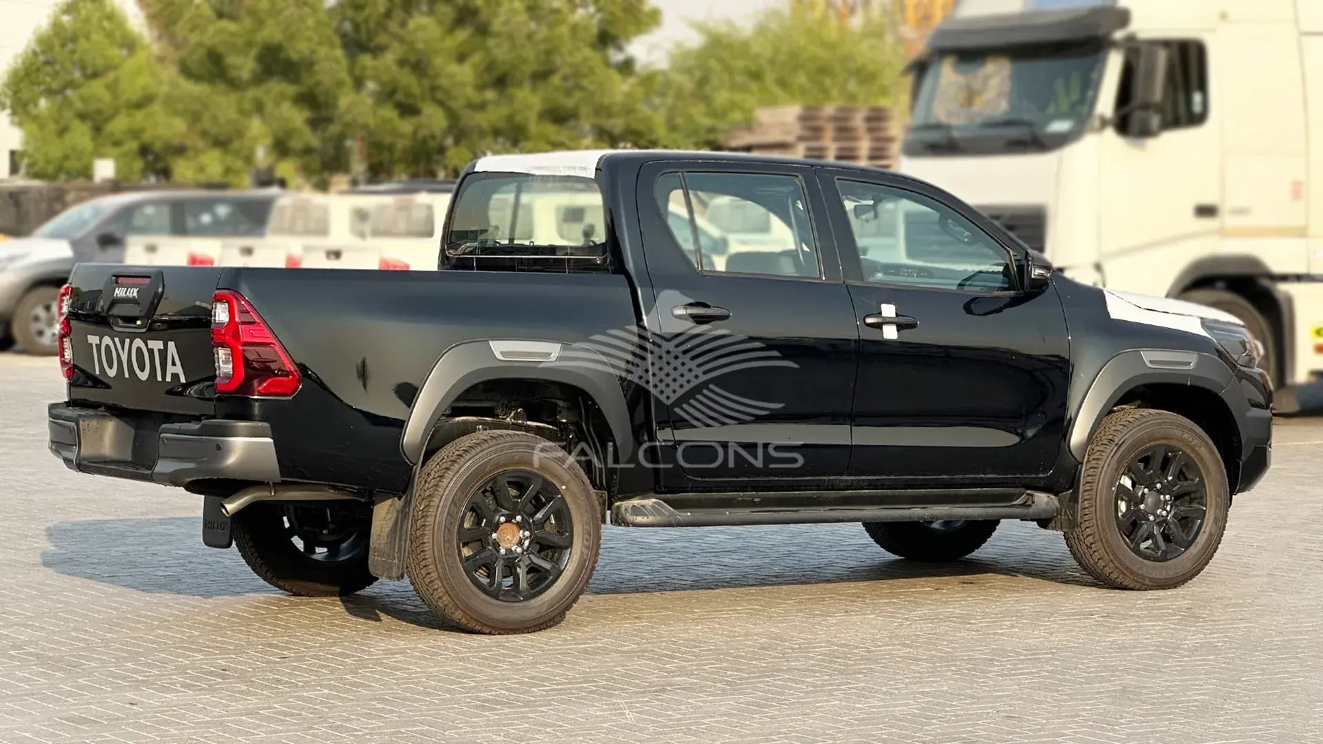 2.8L D DC 4WD 5P ADVENTURE 6AT - Image 4