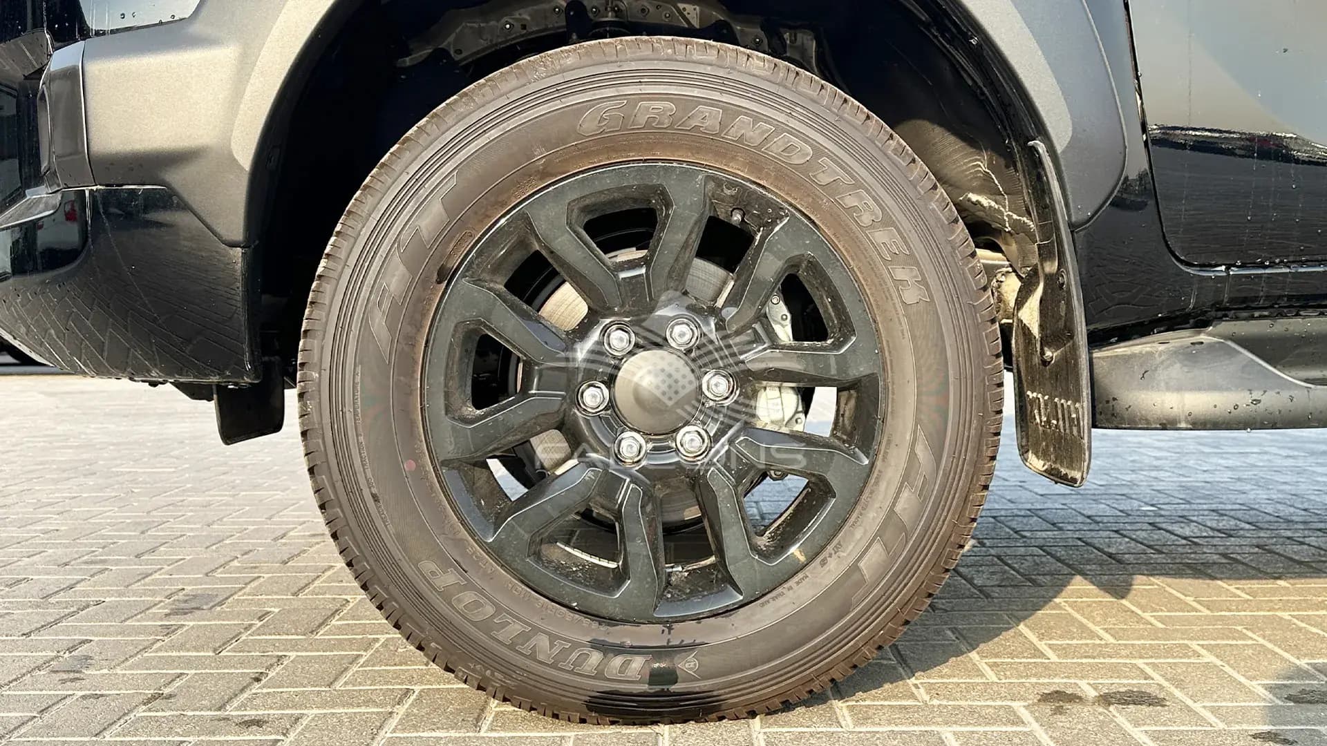 2.8L D DC 4WD 5P ADVENTURE 6AT - Image 7