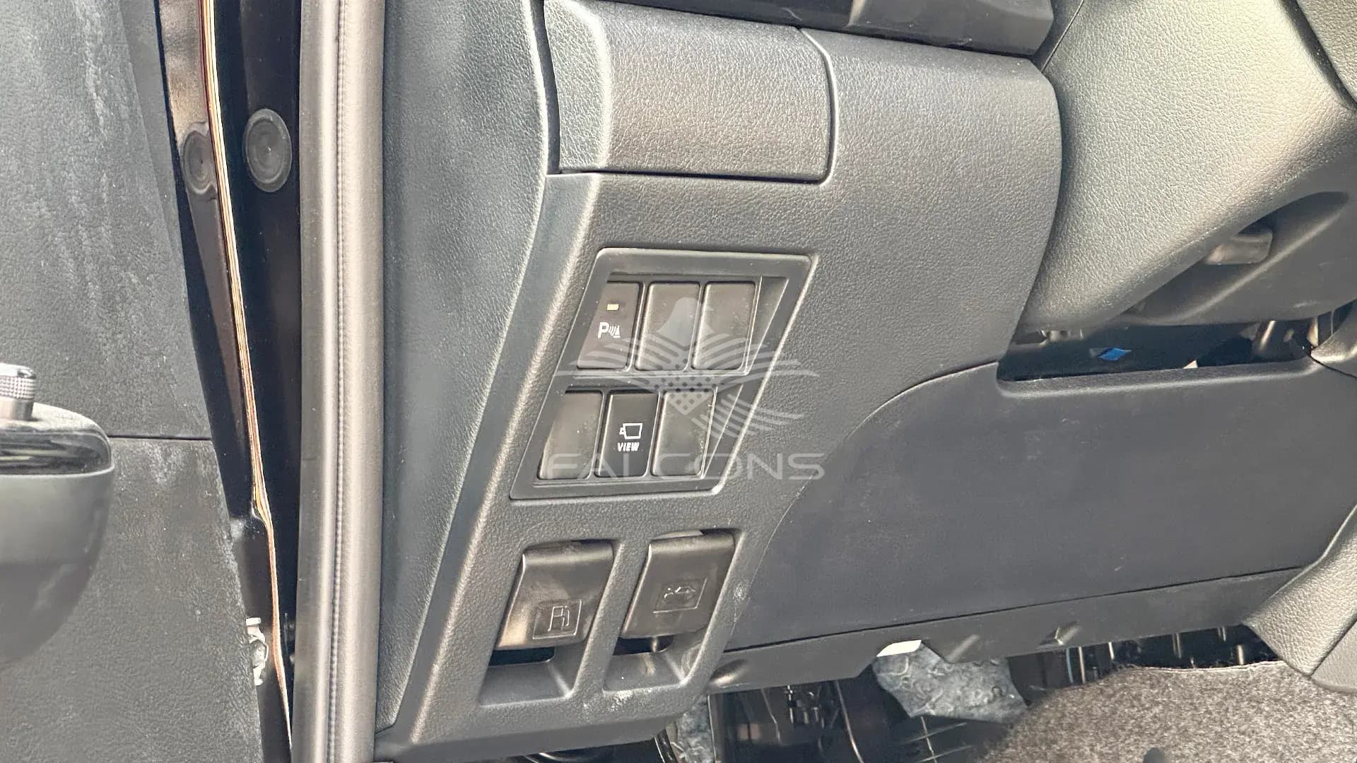 2.8L D DC 4WD 5P ADVENTURE 6AT - Image 14