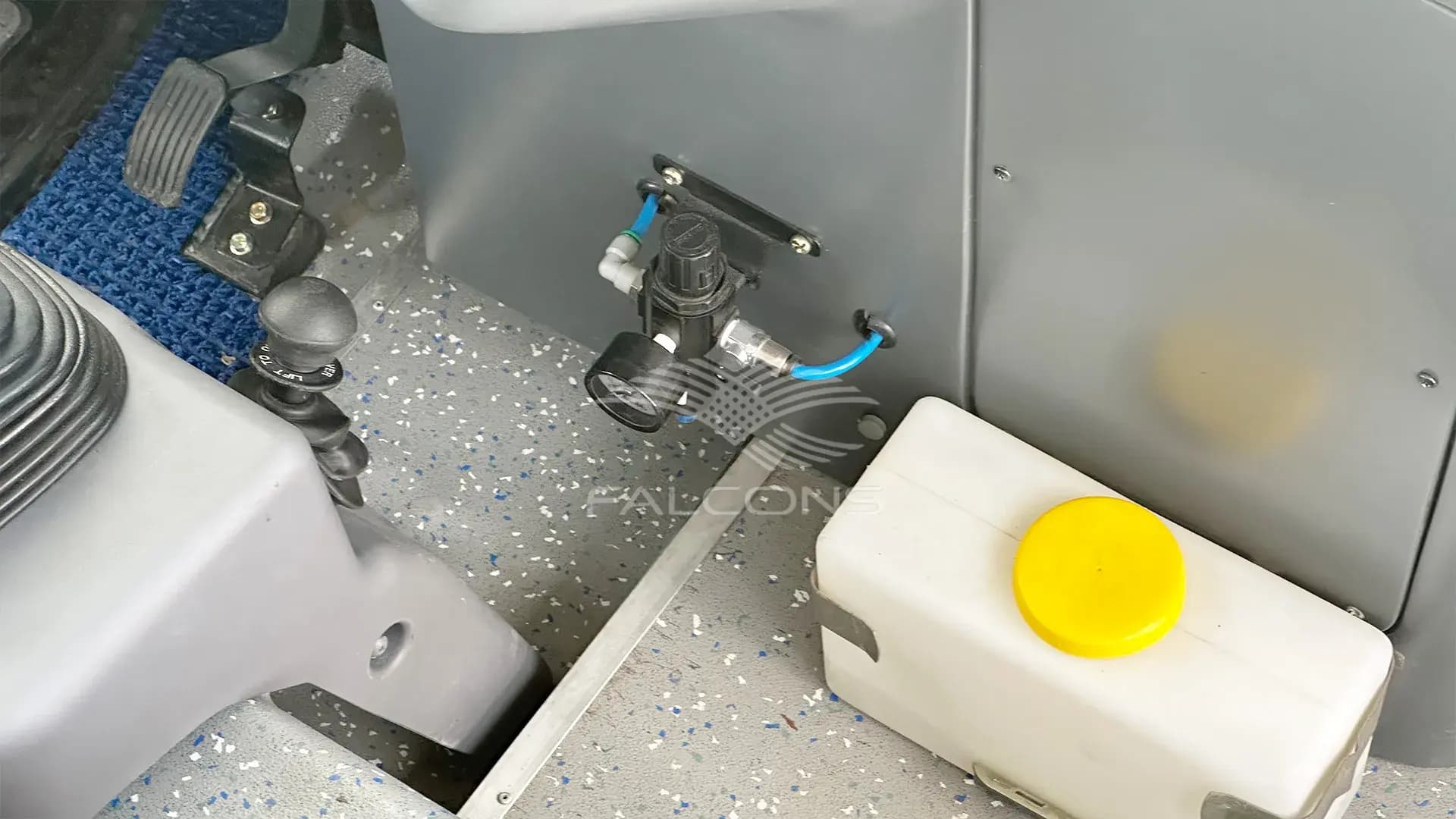 3455cc 35 SEATER AC 4x2 LHD Diesel MT - Image 18