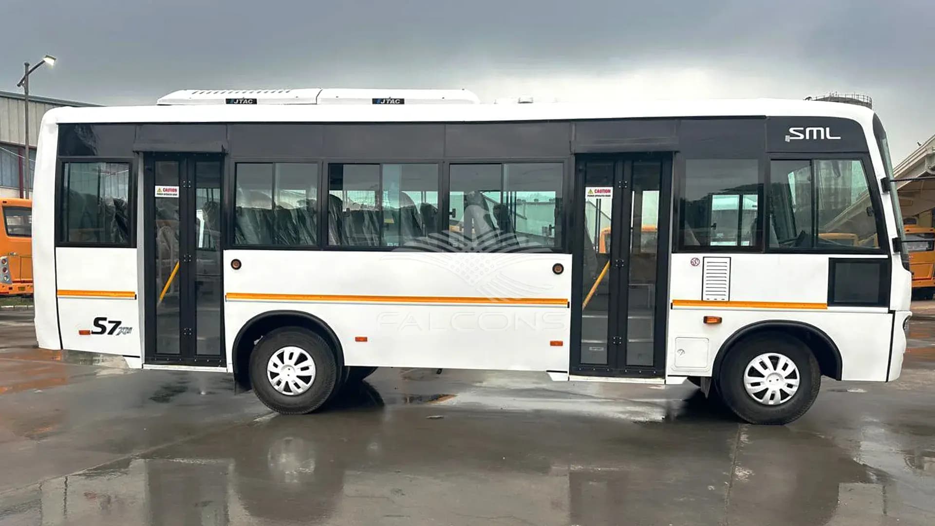 3455cc 33 STR Double Door AC DSL MT - Image 3