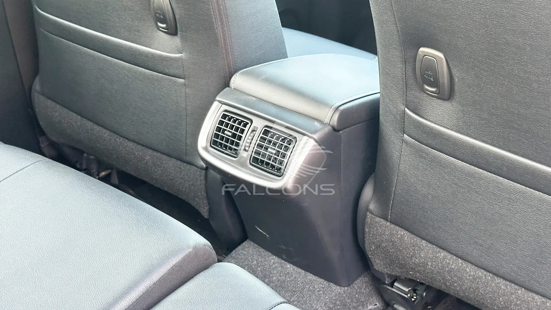 2.8L D DC 4WD RHD Full Option AT - Image 13