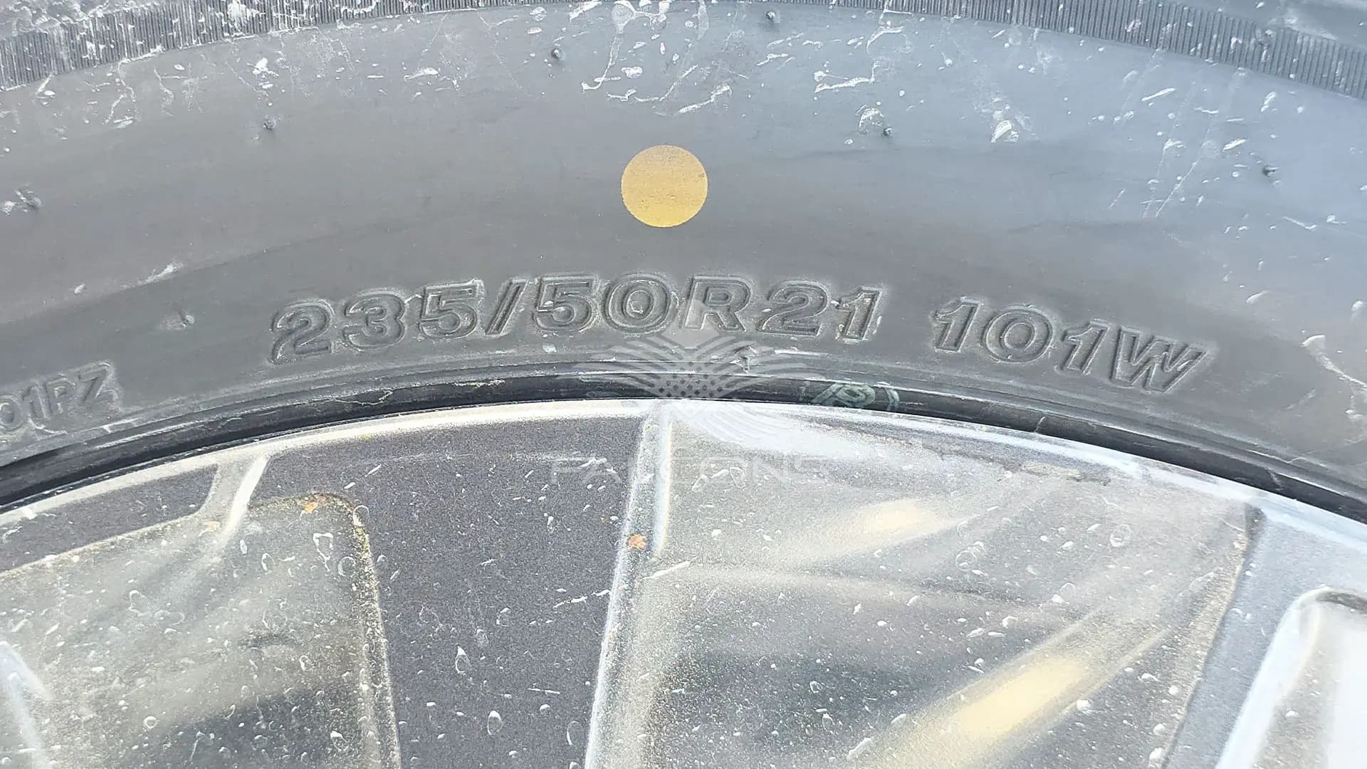 2.4L F- SPORT AT - Image 9