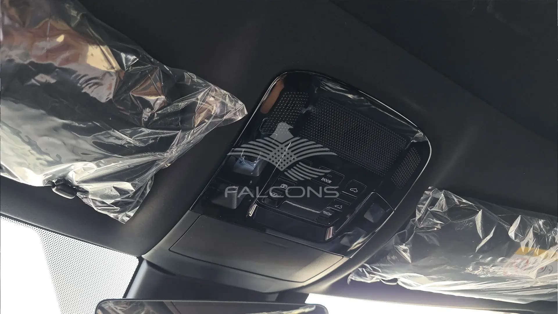 2.4L F- SPORT AT - Image 18