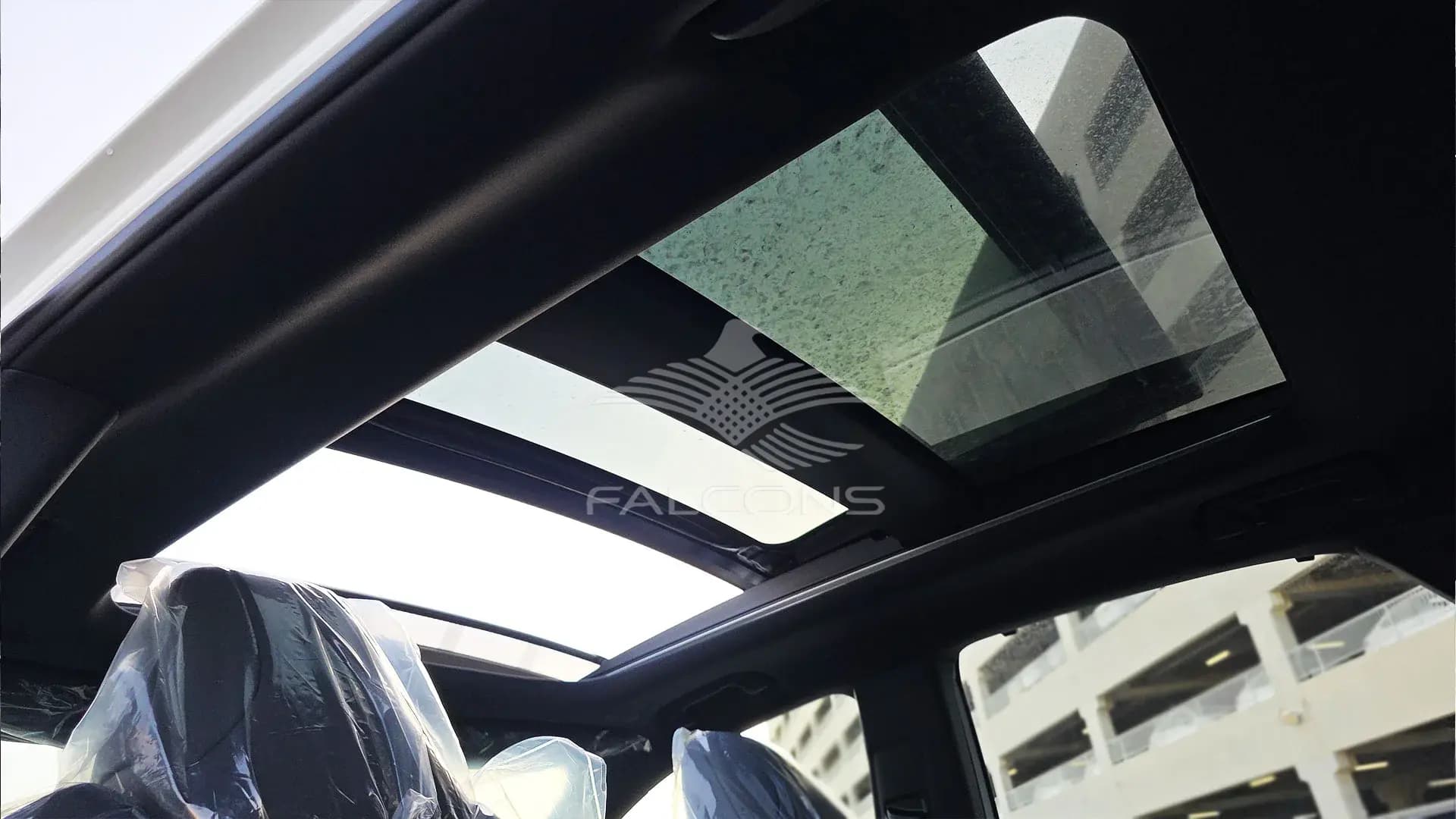 2.4L F- SPORT AT - Image 19