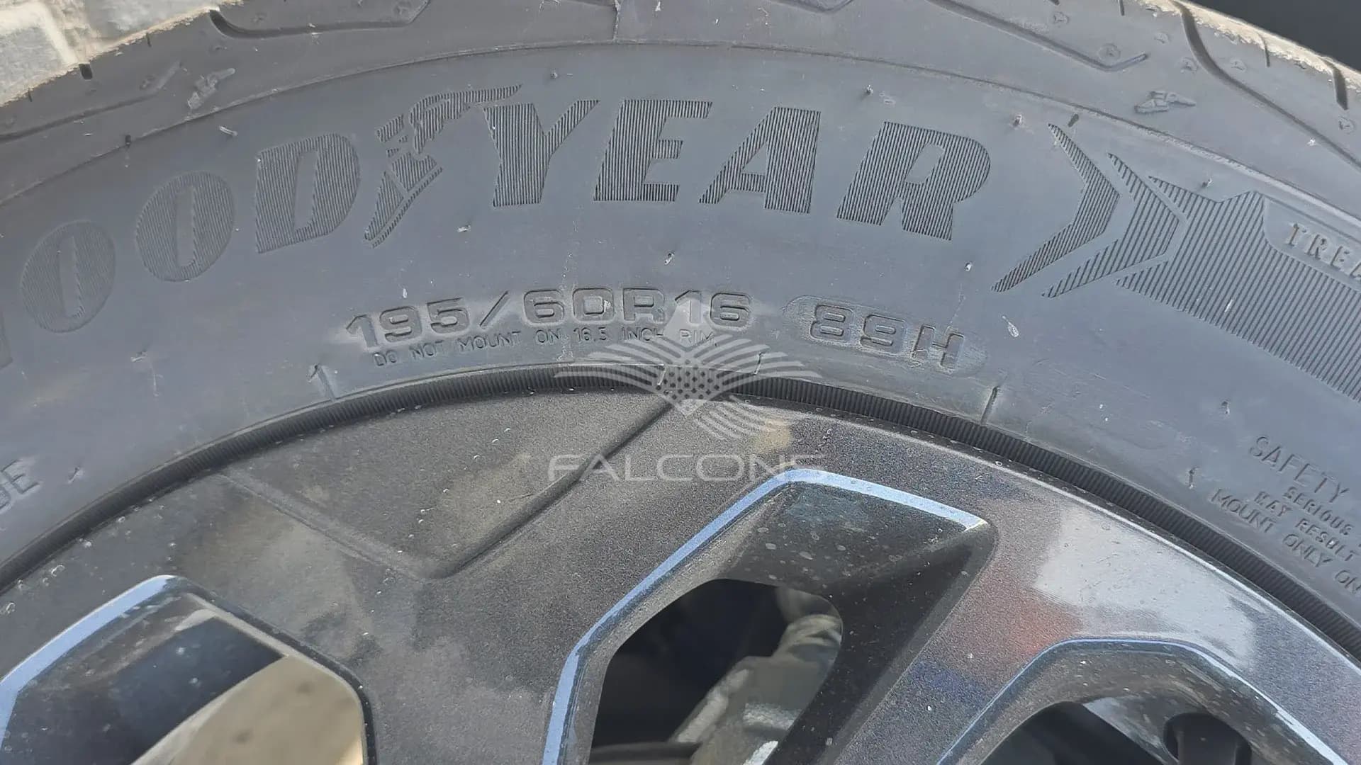 1462cc GL 2WD 4AT - Image 11