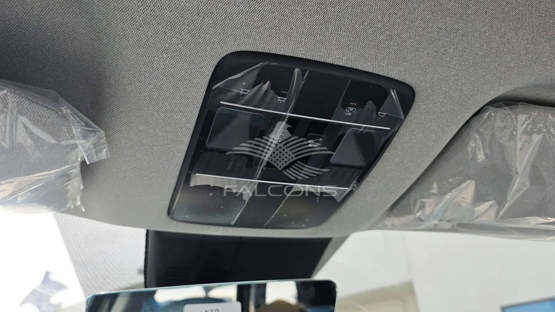 2.5L LX3 8-STR LTD - Image 19