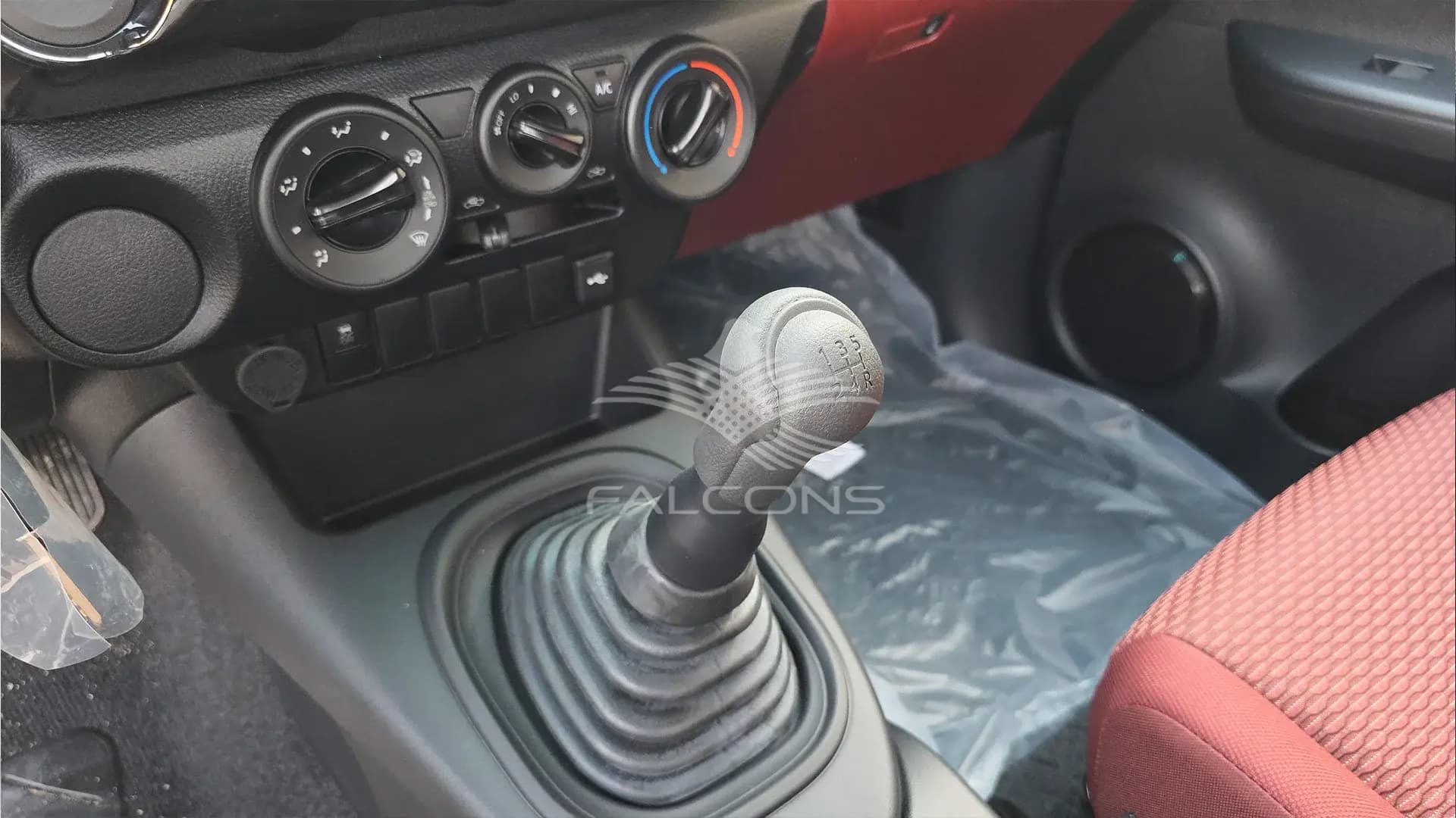 2.4L D SC 2WD HIGH MT - Image 13