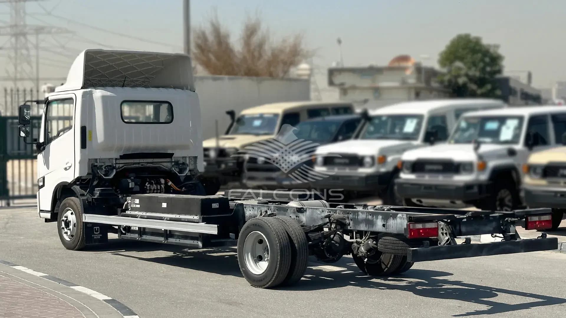 4500WB 2WD TRUCK 162KW 8T - Image 3