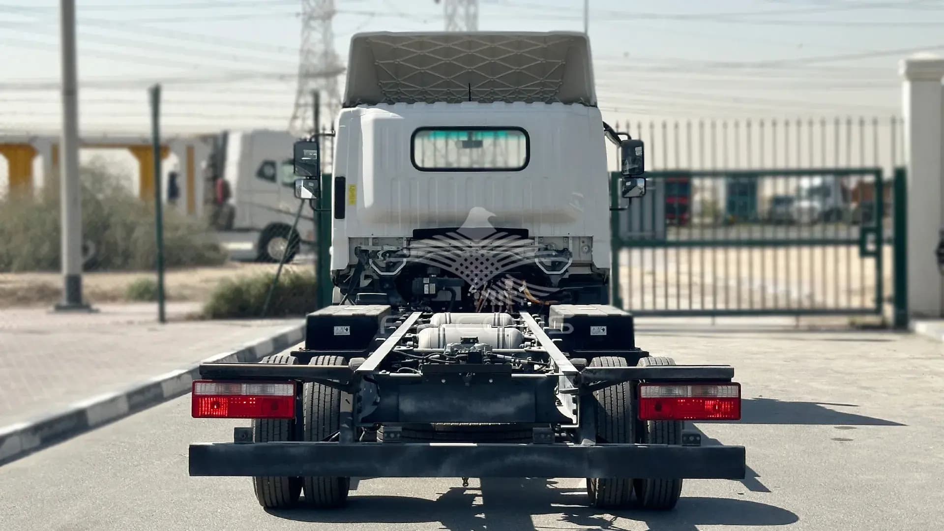 4500WB 2WD TRUCK 162KW 8T - Image 4